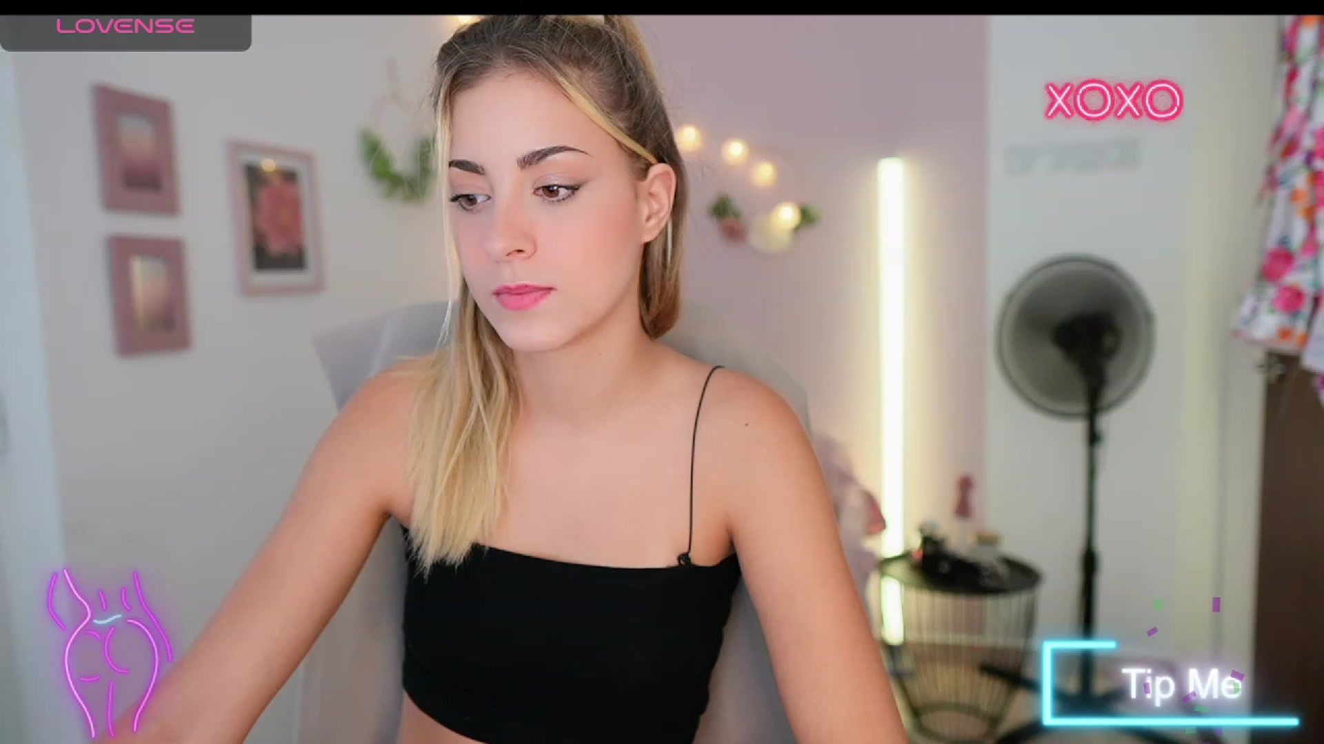 Gallery image thumbnail from Gia_Lopez18's myfreecams stream on, 08/16/2023, 17:51 image 20 of 20