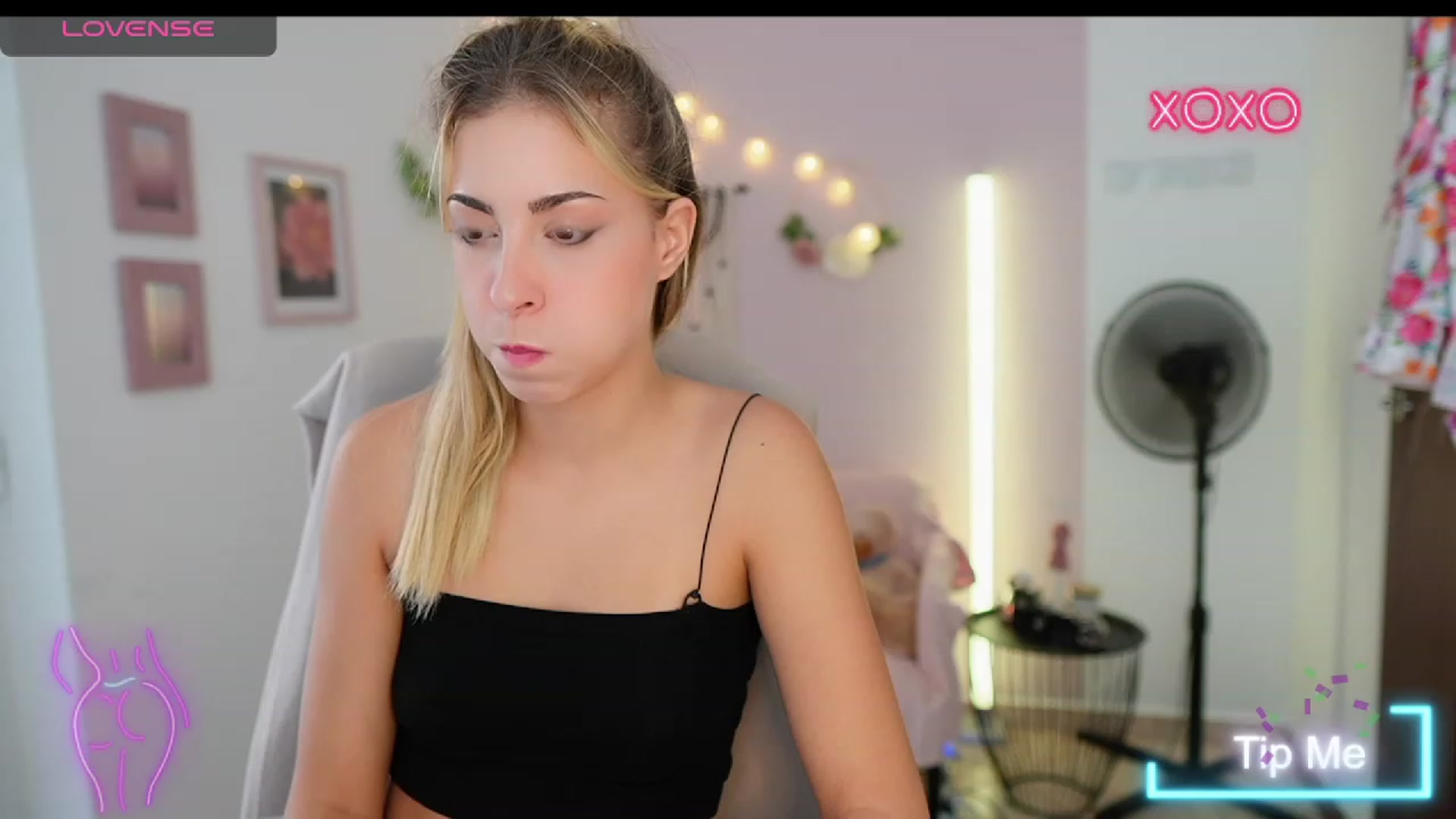 Gallery image thumbnail from Gia_Lopez18's myfreecams stream on, 08/16/2023, 17:51 image 16 of 20