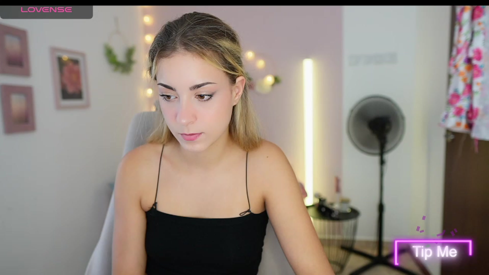 Gallery image thumbnail from Gia_Lopez18's myfreecams stream on, 08/17/2023, 14:46 image 13 of 20