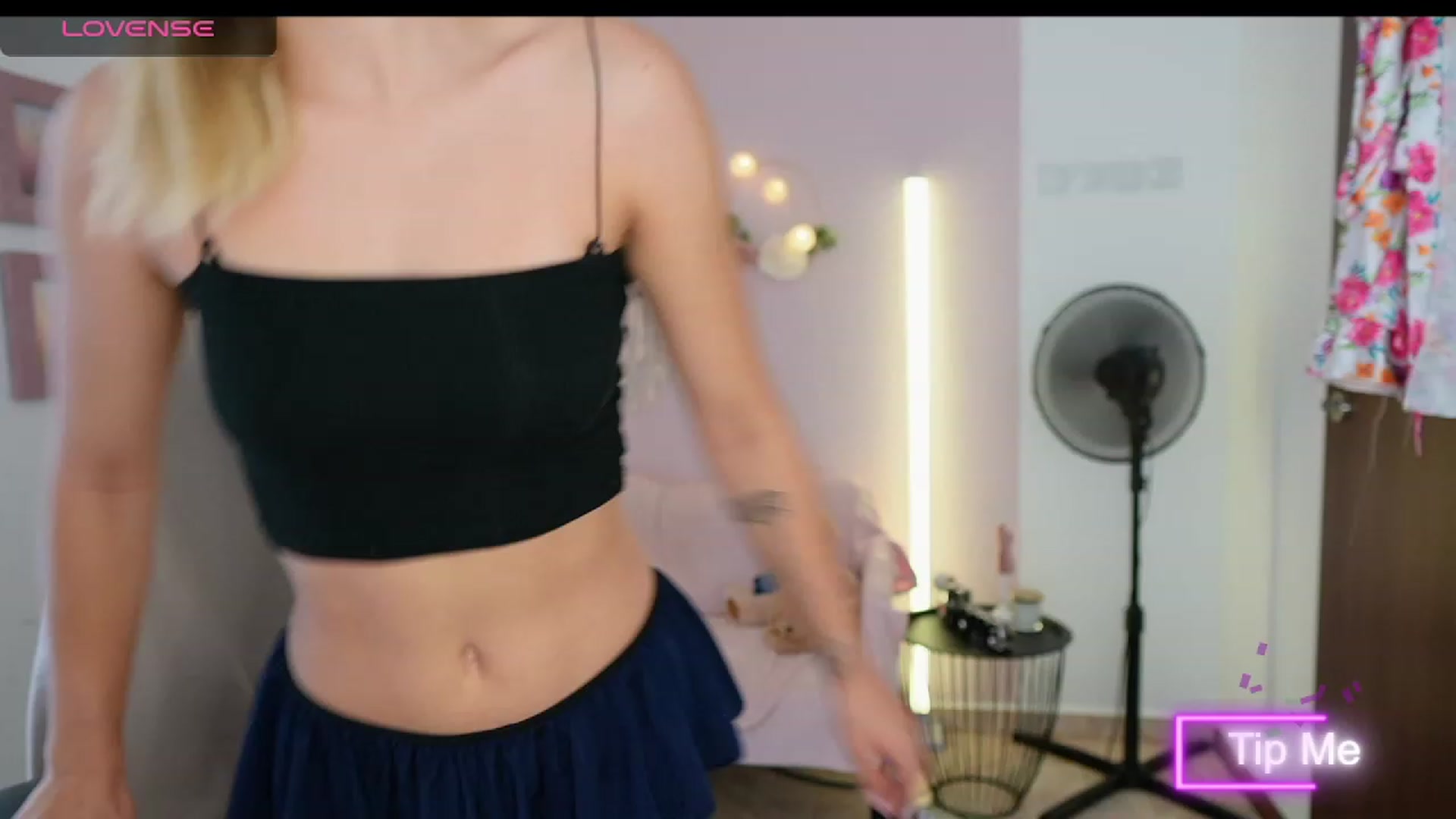Gallery image thumbnail from Gia_Lopez18's myfreecams stream on, 08/17/2023, 14:46 image 8 of 20