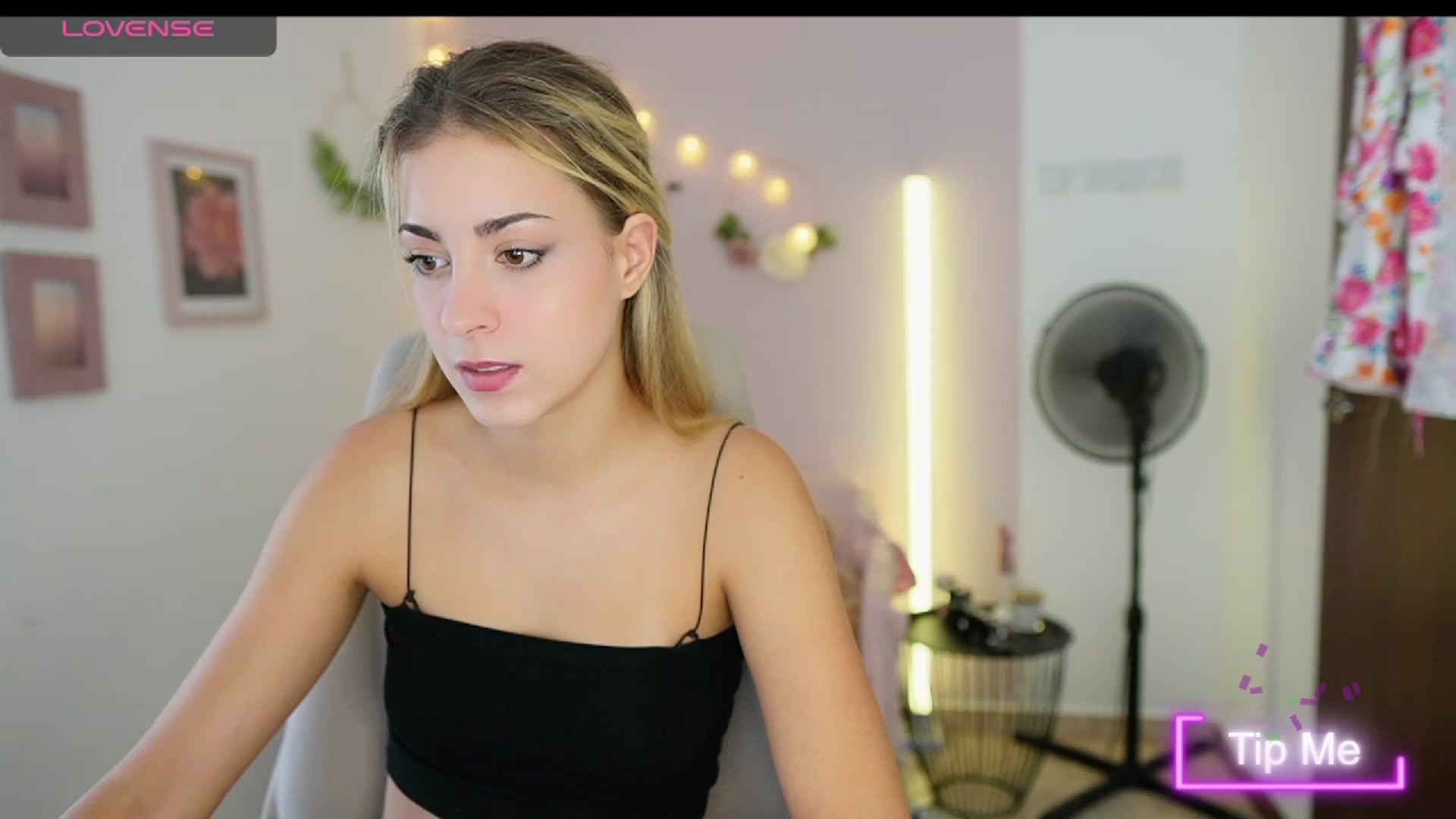 Gallery image thumbnail from Gia_Lopez18's myfreecams stream on, 08/17/2023, 14:46 image 3 of 20