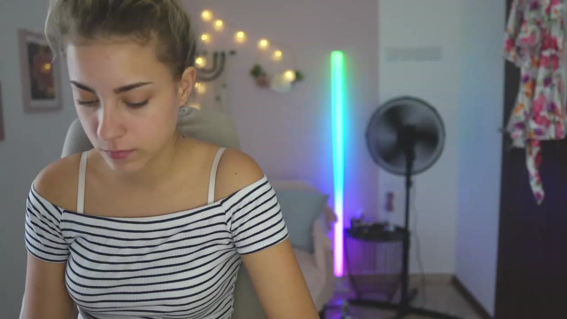 Gallery image thumbnail from Gia_Lopez18's myfreecams stream on, 08/25/2023, 14:11 image 14 of 20