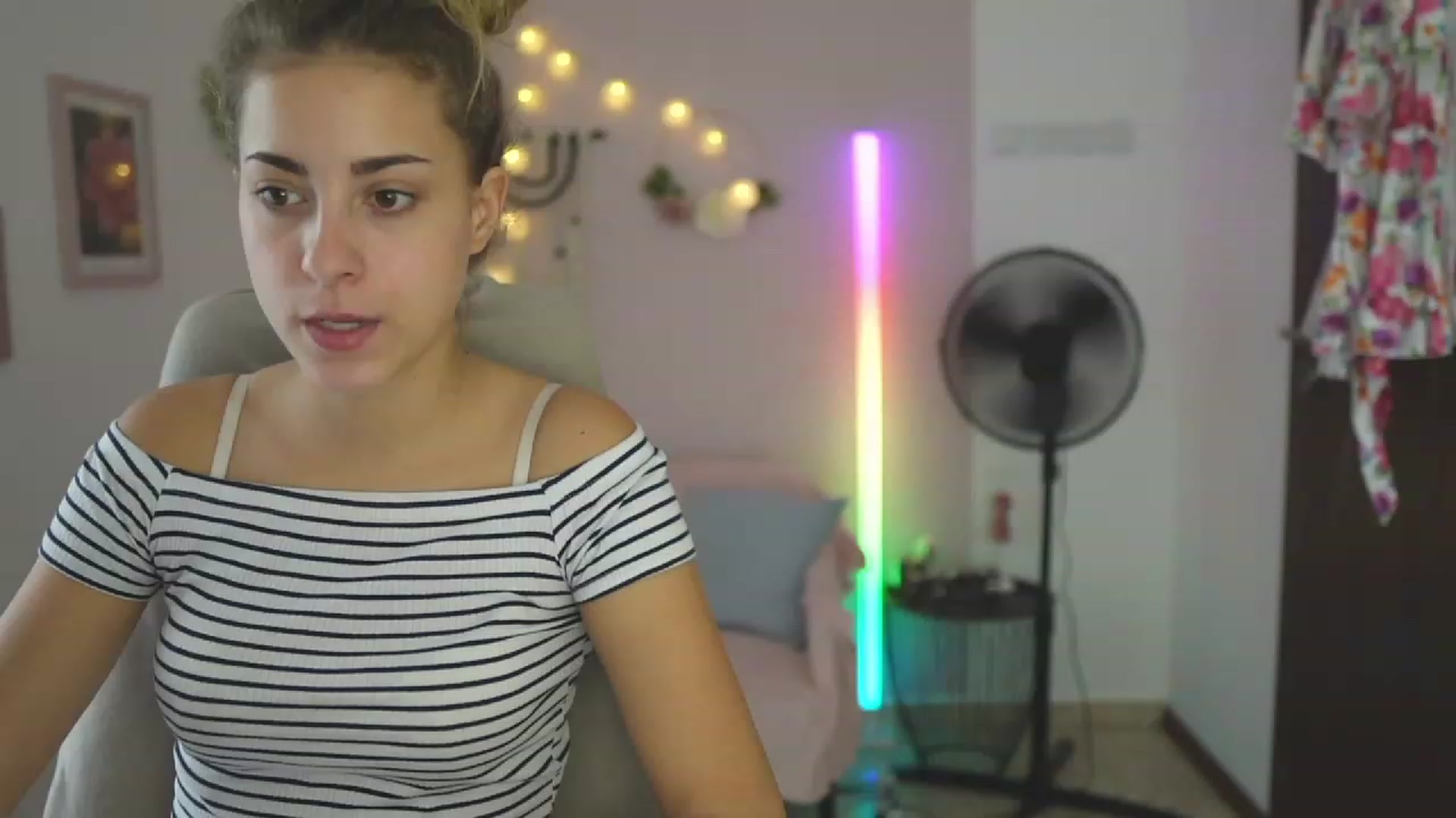 Gallery image thumbnail from Gia_Lopez18's myfreecams stream on, 08/25/2023, 14:11 image 5 of 20