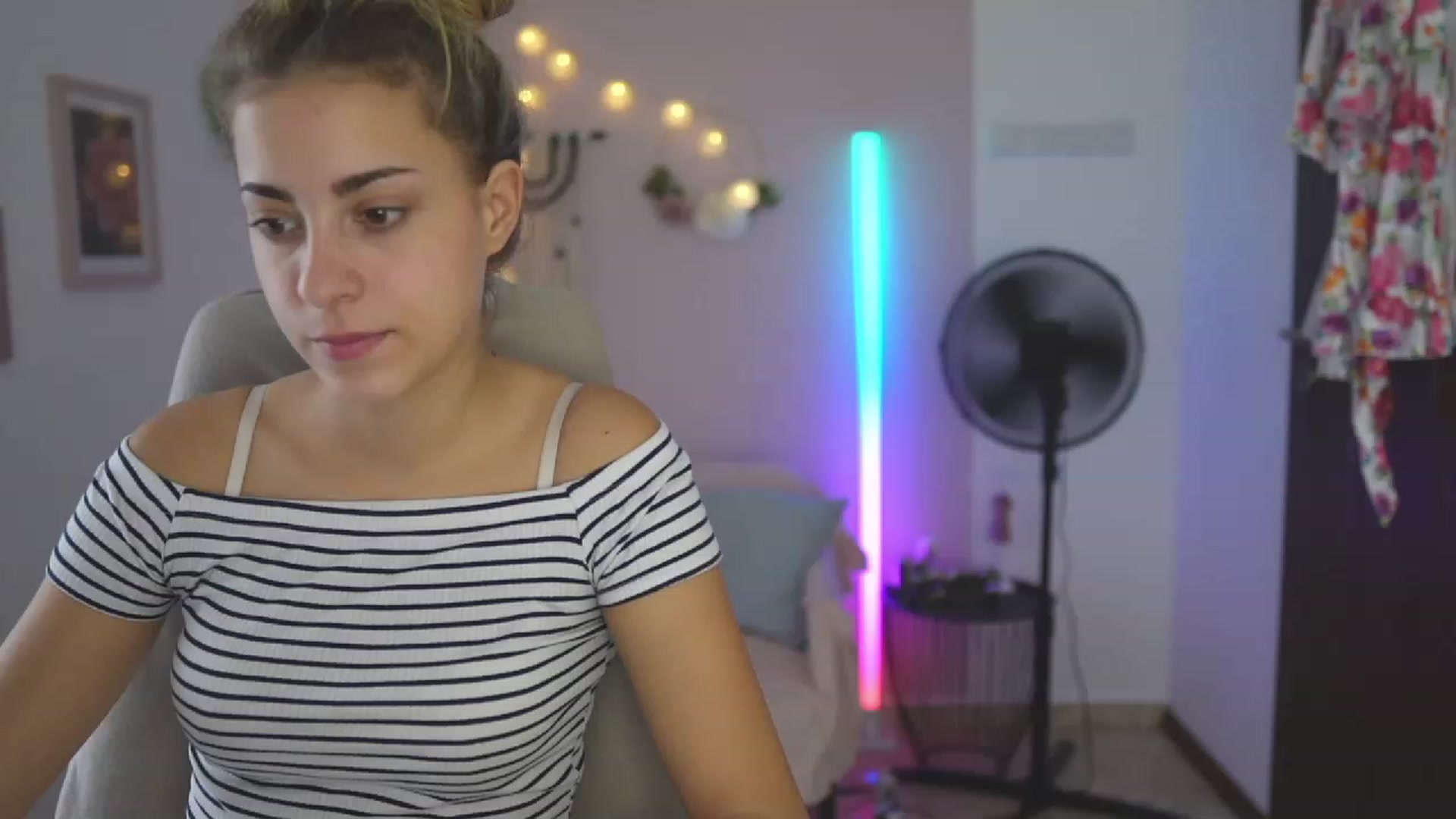 Gallery image thumbnail from Gia_Lopez18's myfreecams stream on, 08/25/2023, 14:11 image 6 of 20