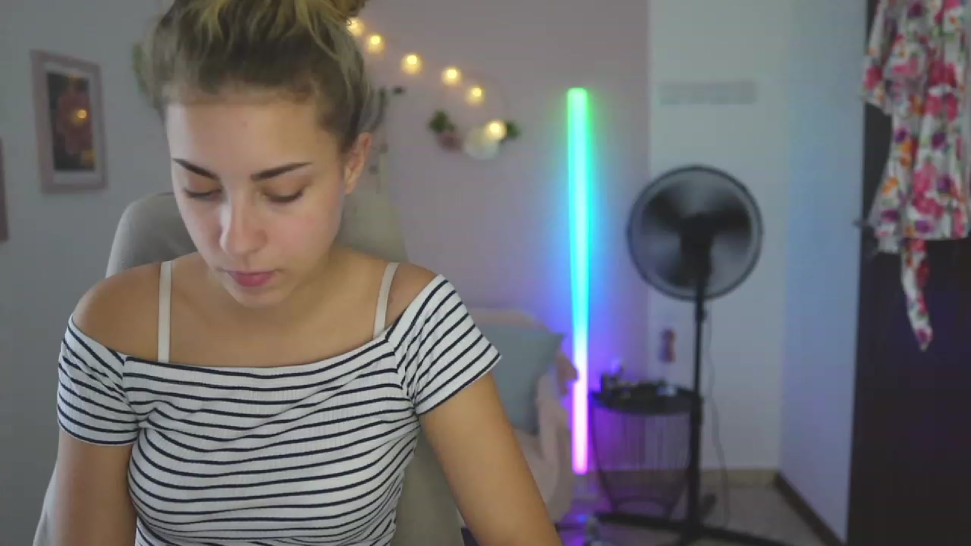 Gallery image thumbnail from Gia_Lopez18's myfreecams stream on, 08/25/2023, 14:11 image 3 of 20
