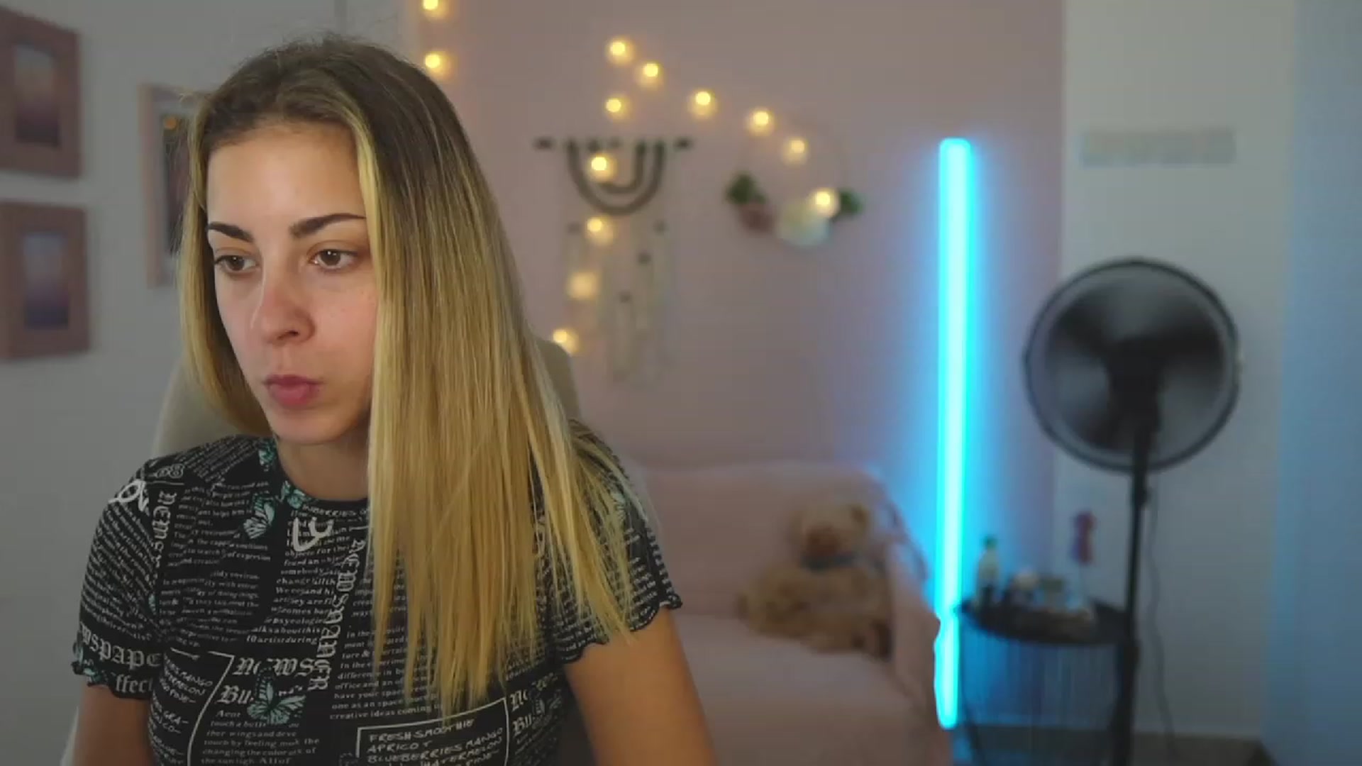 Gallery image thumbnail from Gia_Lopez18's myfreecams stream on, 08/29/2023, 15:38 image 12 of 20
