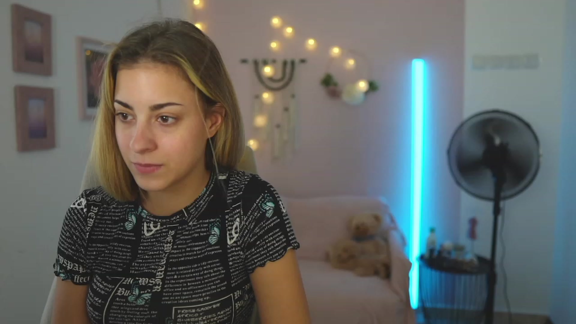 Gallery image thumbnail from Gia_Lopez18's myfreecams stream on, 08/29/2023, 15:38 image 15 of 20