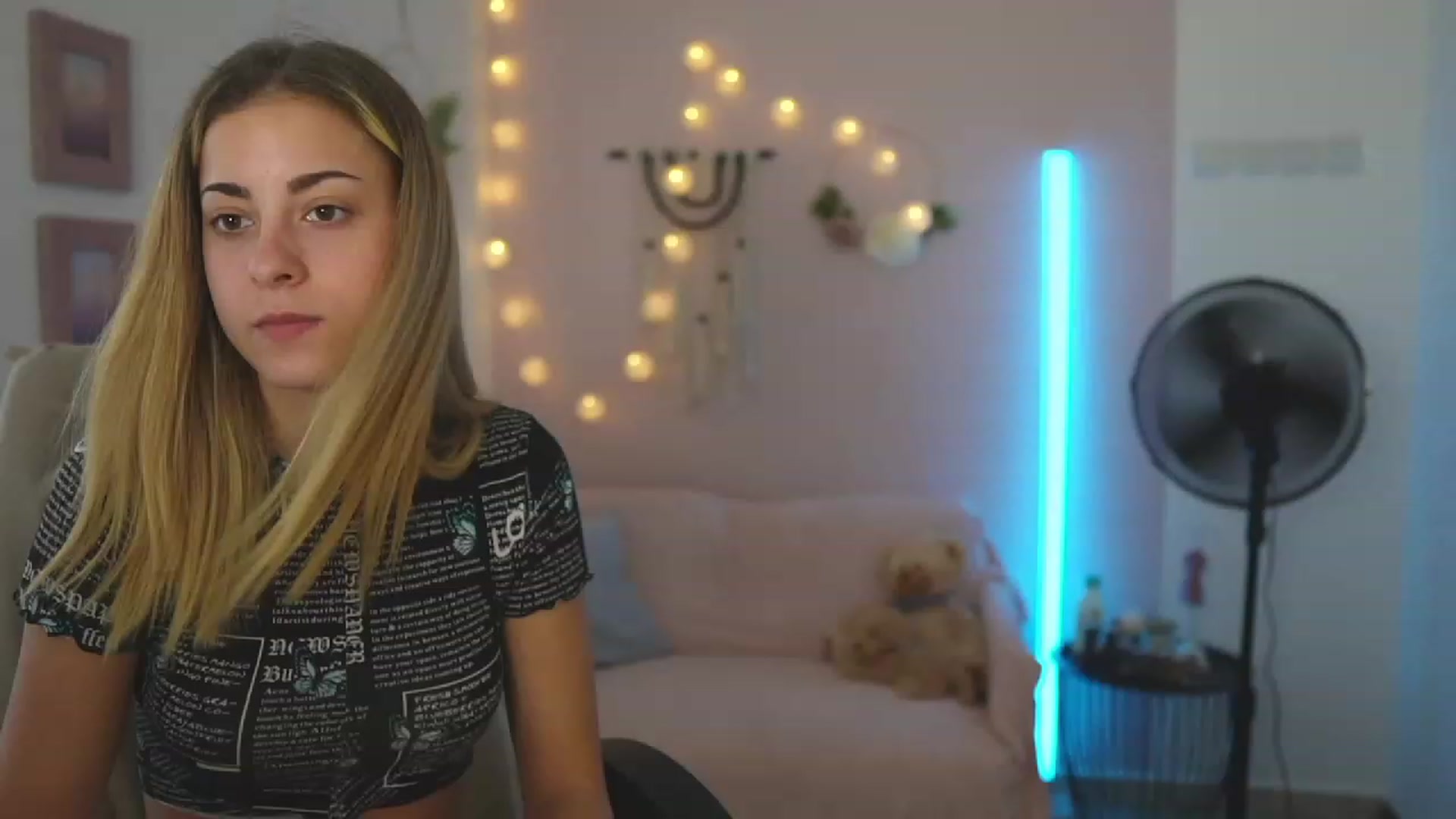 Gallery image thumbnail from Gia_Lopez18's myfreecams stream on, 08/29/2023, 16:09 image 3 of 20