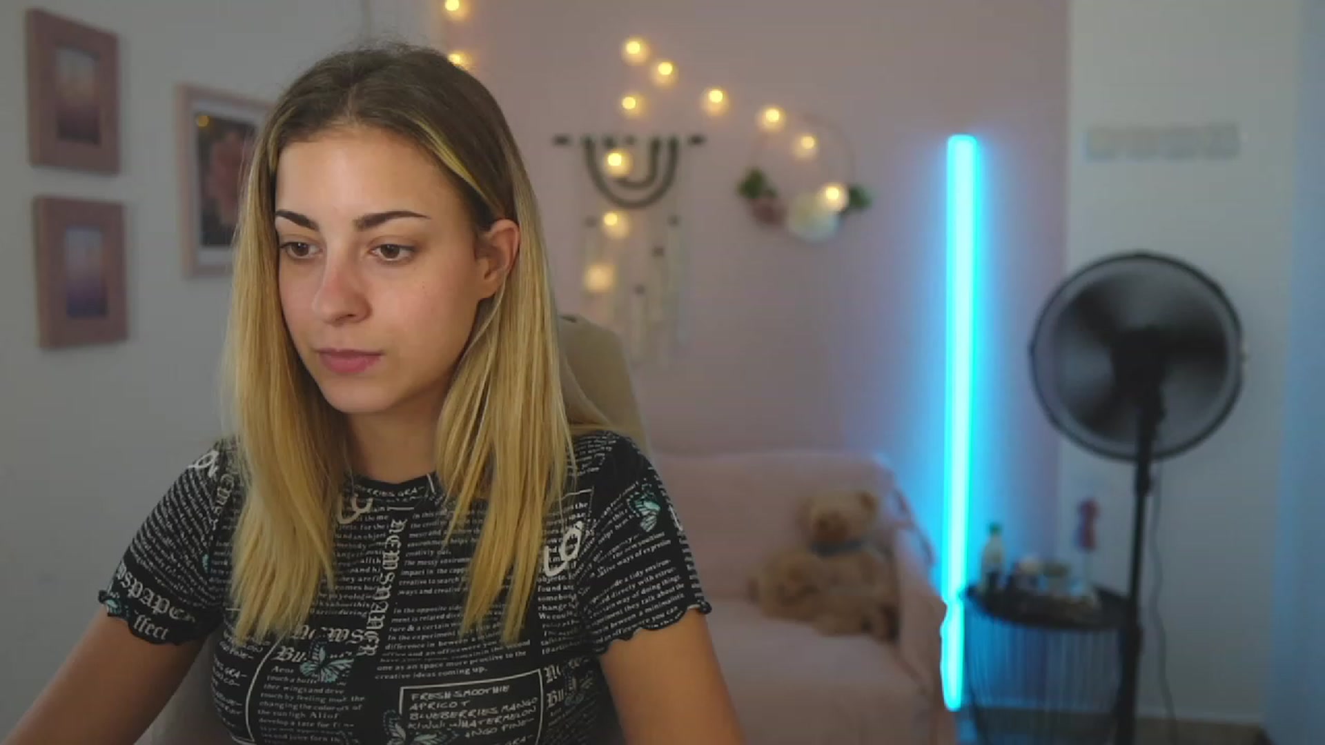 Gallery image thumbnail from Gia_Lopez18's myfreecams stream on, 08/29/2023, 16:09 image 7 of 20