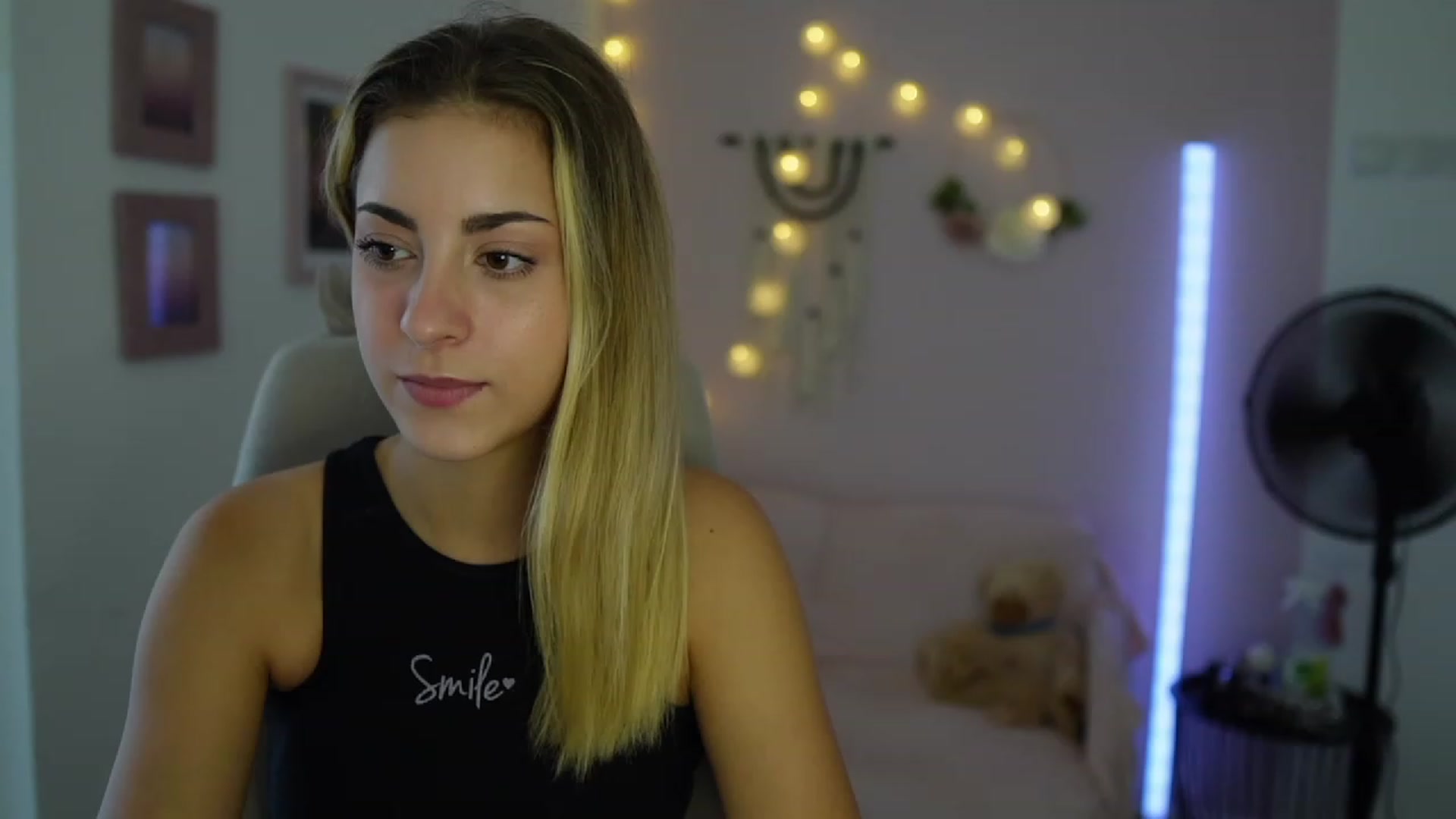 Gallery image thumbnail from Gia_Lopez18's myfreecams stream on, 08/30/2023, 15:41 image 13 of 20