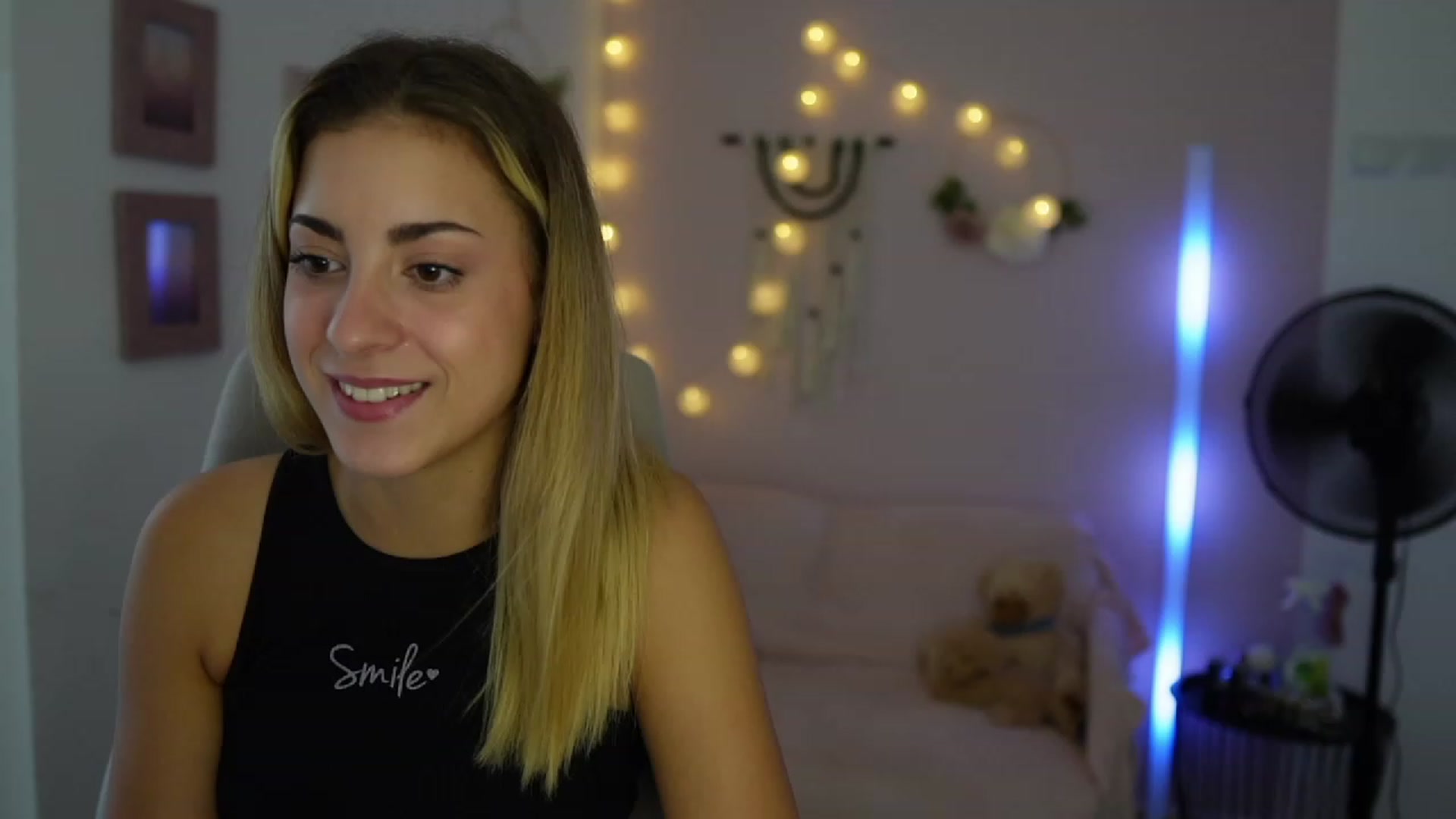 Gallery image thumbnail from Gia_Lopez18's myfreecams stream on, 08/30/2023, 17:26 image 6 of 20
