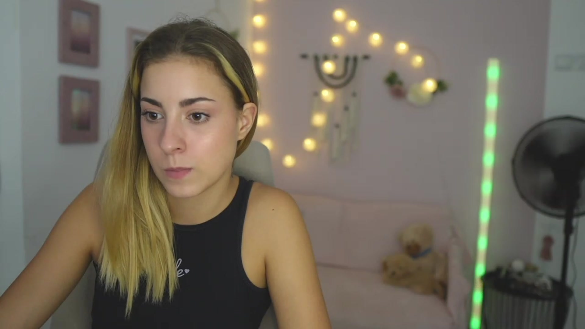 Gallery image thumbnail from Gia_Lopez18's myfreecams stream on, 08/30/2023, 19:58 image 8 of 20
