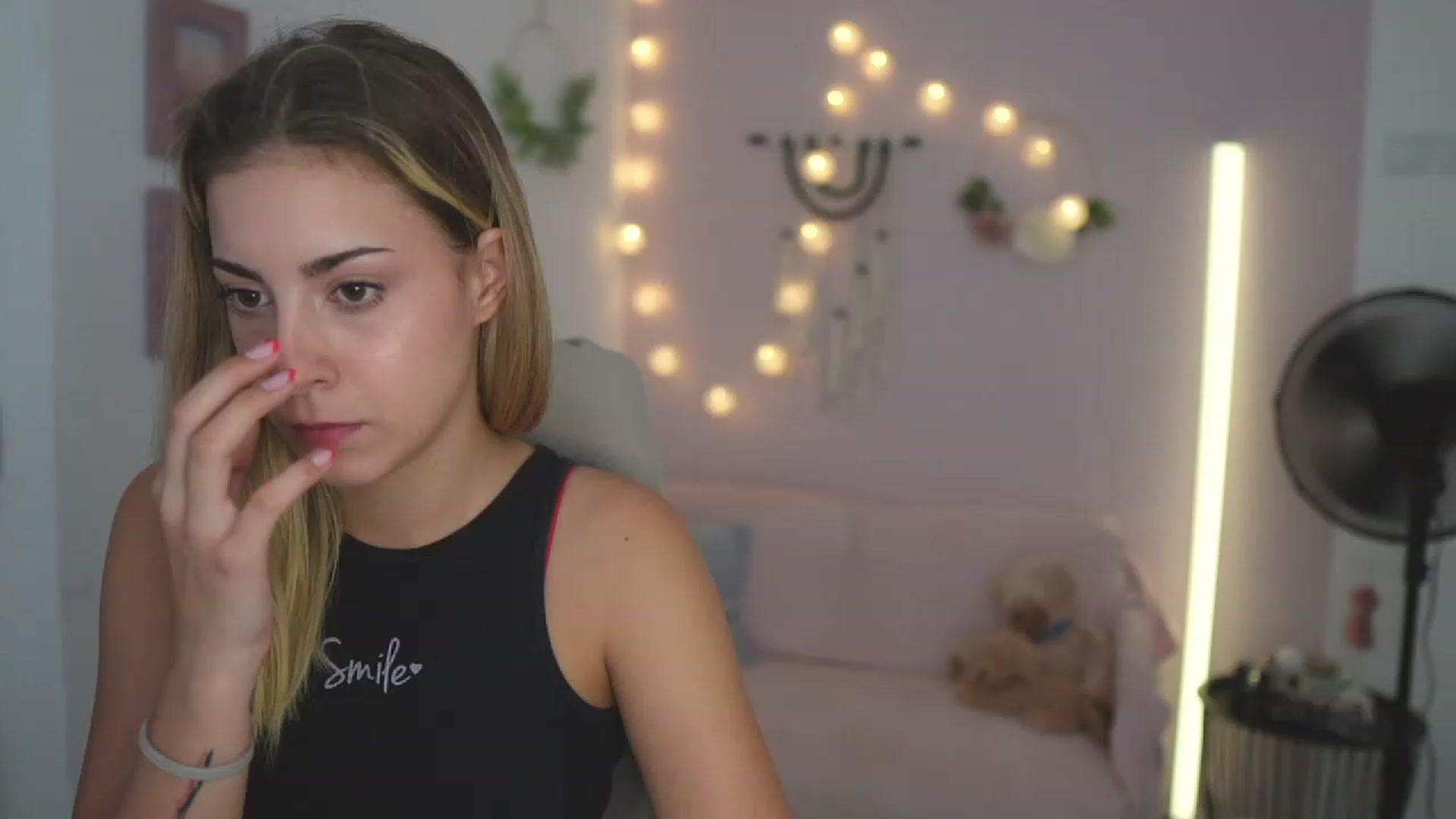 Gallery image thumbnail from Gia_Lopez18's myfreecams stream on, 08/30/2023, 21:13 image 13 of 20