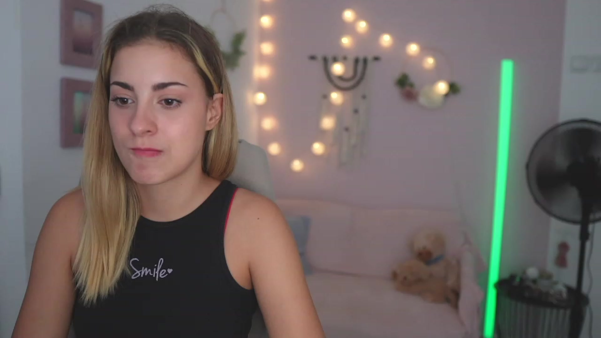 Gallery image thumbnail from Gia_Lopez18's myfreecams stream on, 08/30/2023, 21:13 image 12 of 20
