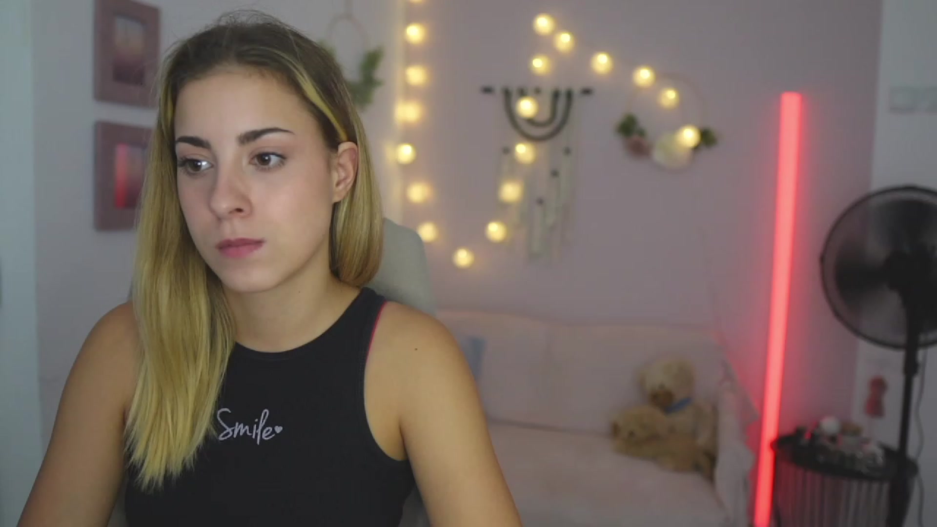 Gallery image thumbnail from Gia_Lopez18's myfreecams stream on, 08/30/2023, 21:13 image 16 of 20