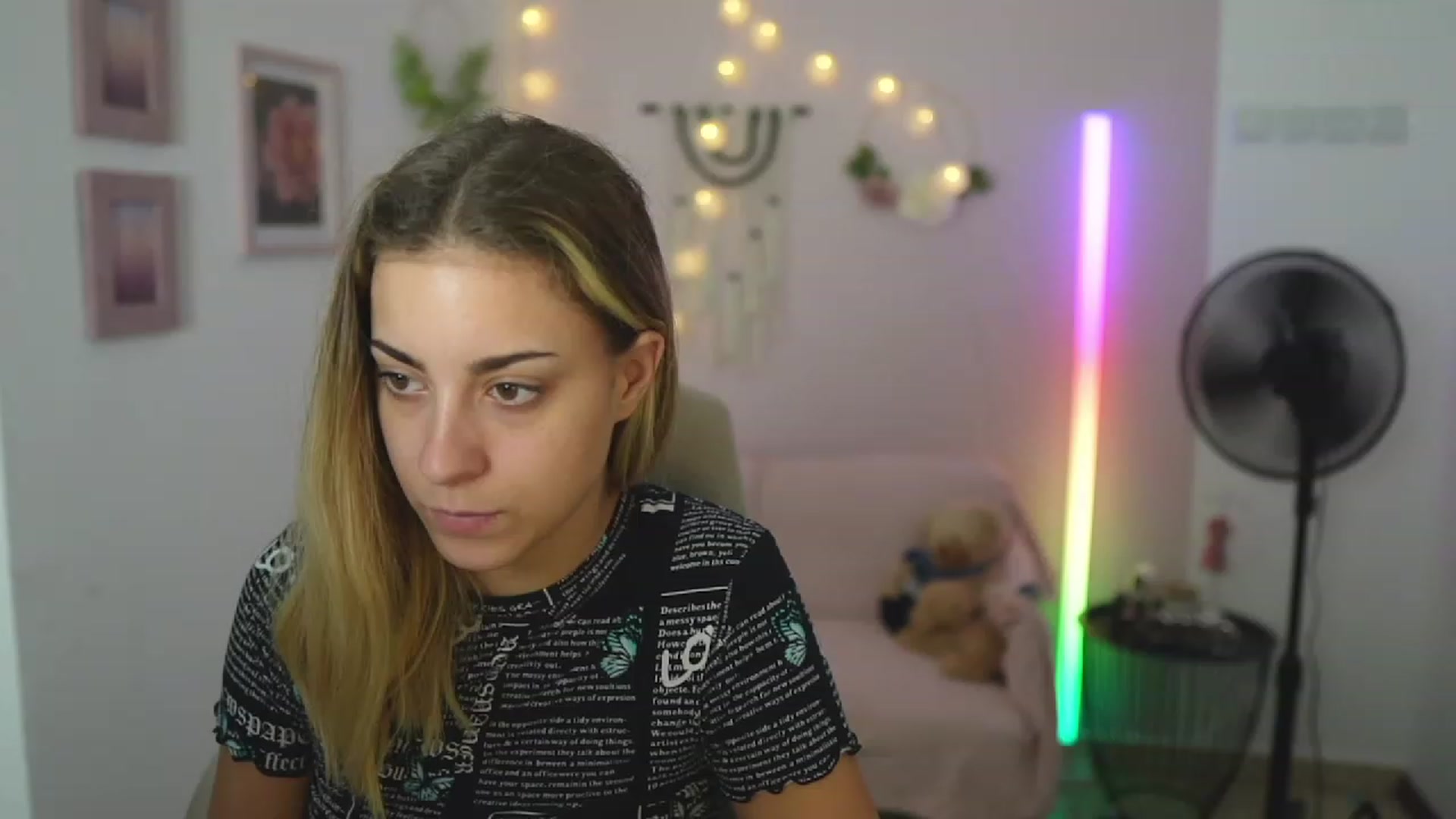 Gallery image thumbnail from Gia_Lopez18's myfreecams stream on, 09/03/2023, 17:58 image 9 of 20