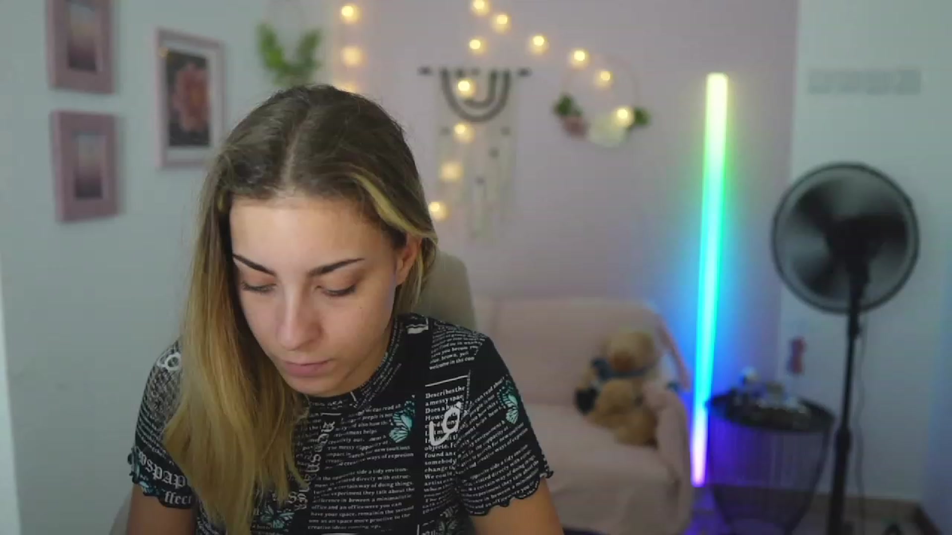 Gallery image thumbnail from Gia_Lopez18's myfreecams stream on, 09/03/2023, 17:58 image 3 of 20