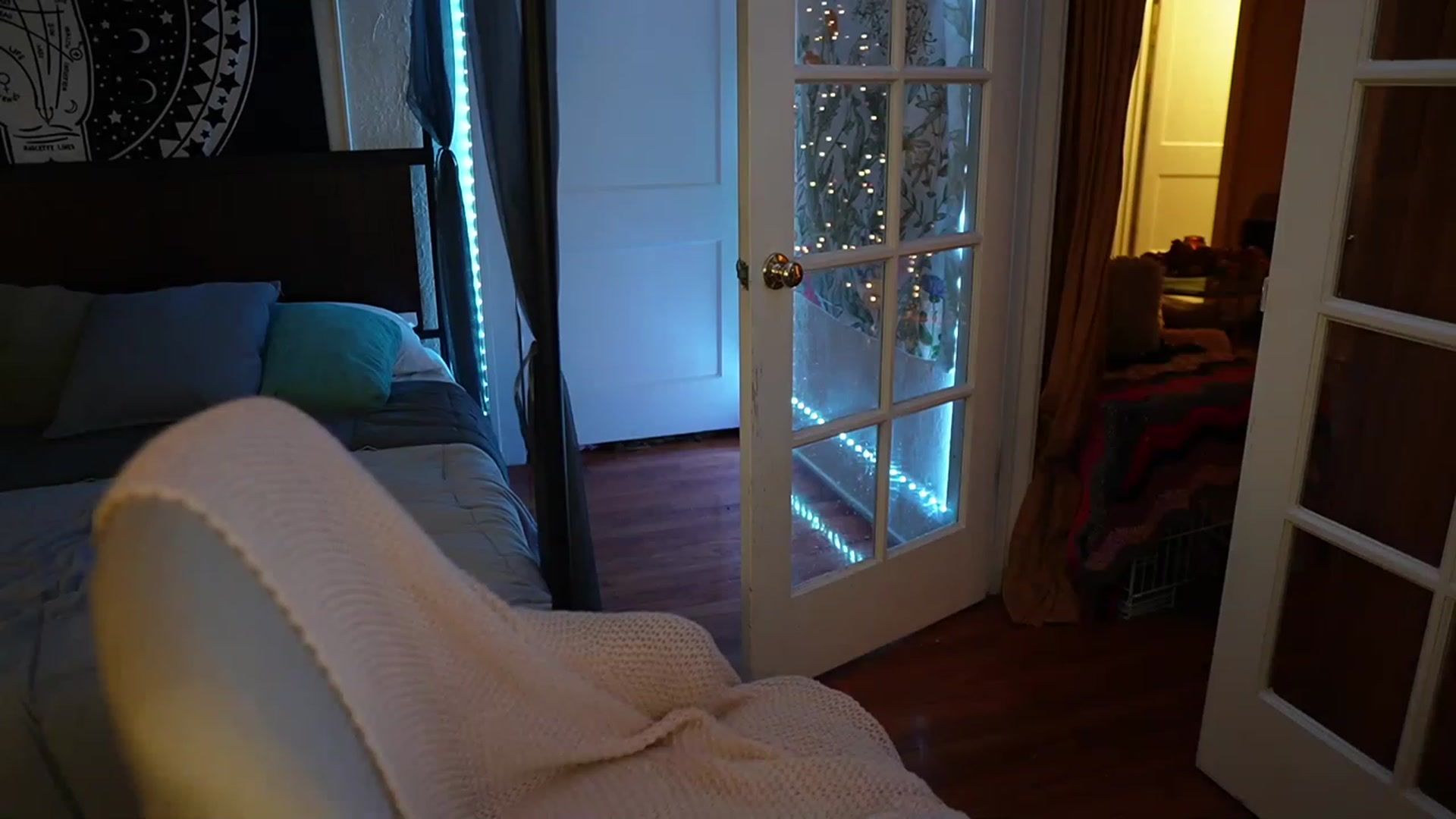 Gallery image thumbnail from Gia_NewYear's myfreecams stream on, 12/28/2022, 03:35 image 12 of 20