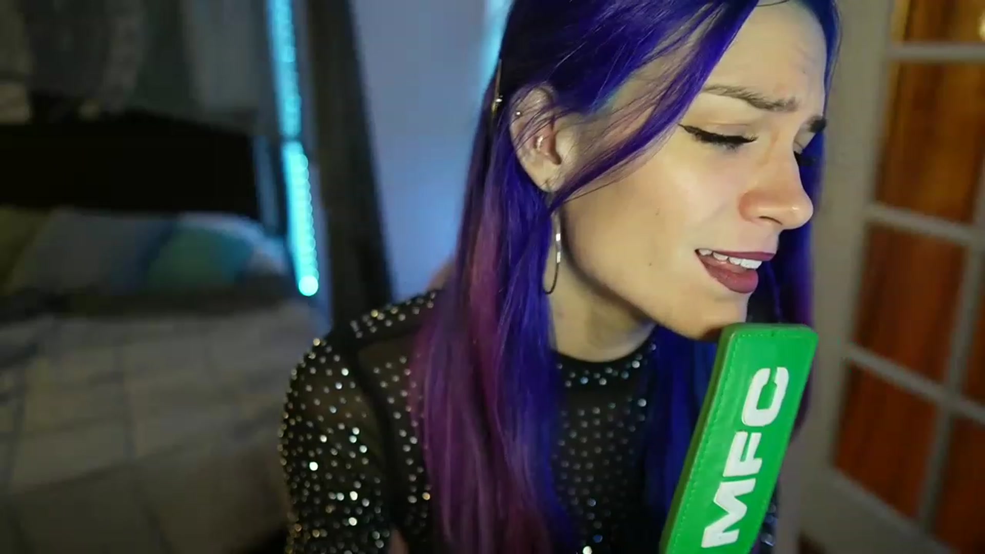 Gallery image thumbnail from Gia_NewYear's myfreecams stream on, 01/01/2023, 01:03 image 18 of 20
