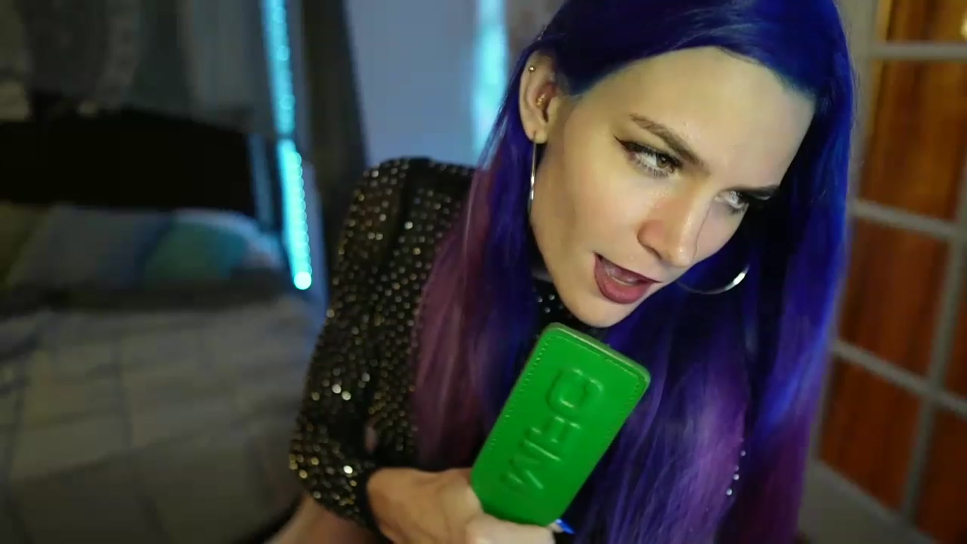 Gallery image thumbnail from Gia_NewYear's myfreecams stream on, 01/01/2023, 01:03 image 16 of 20