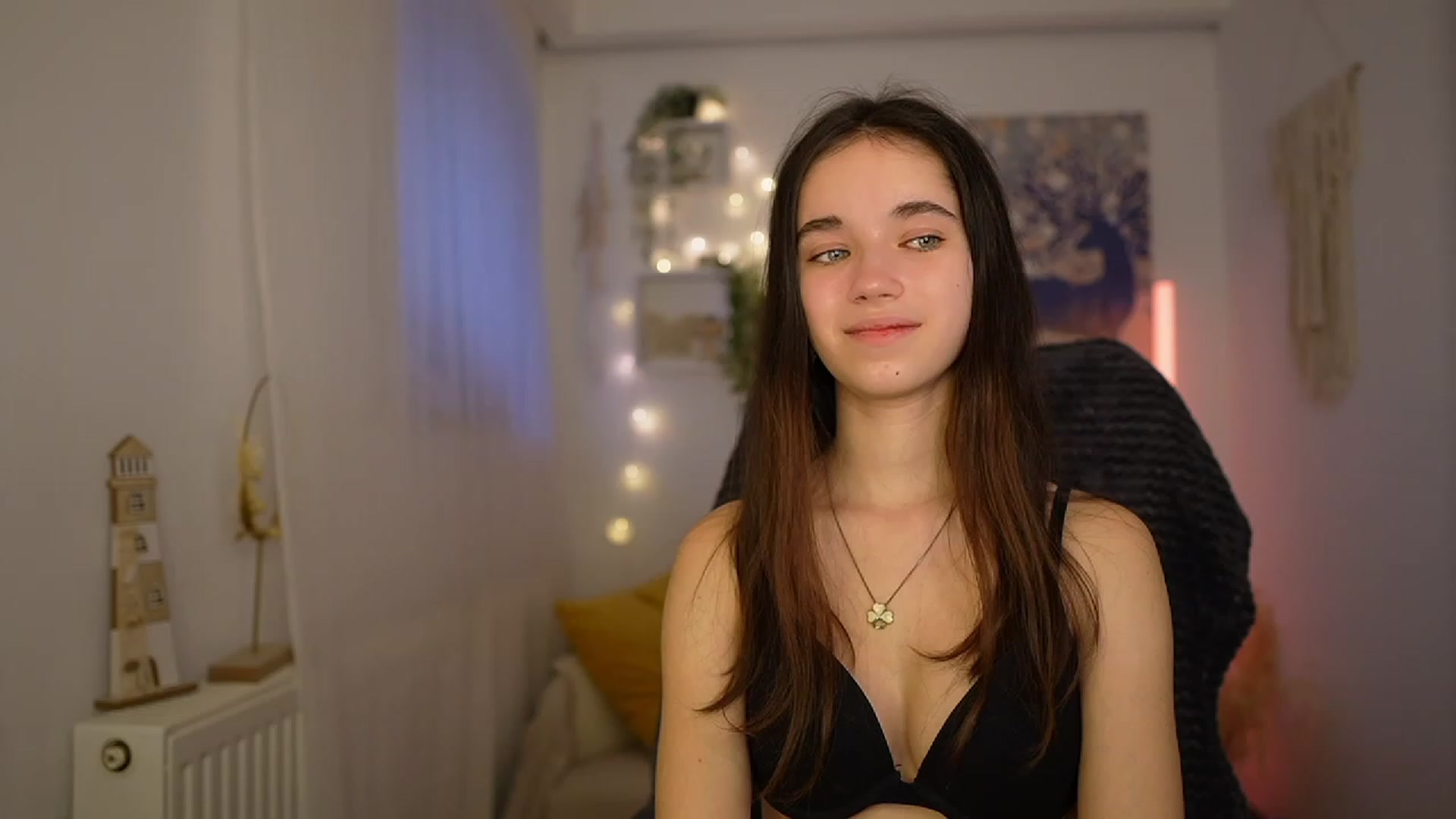 Gallery image thumbnail from Gia_Paige18's myfreecams stream on, 01/28/2024, 12:17 image 12 of 20