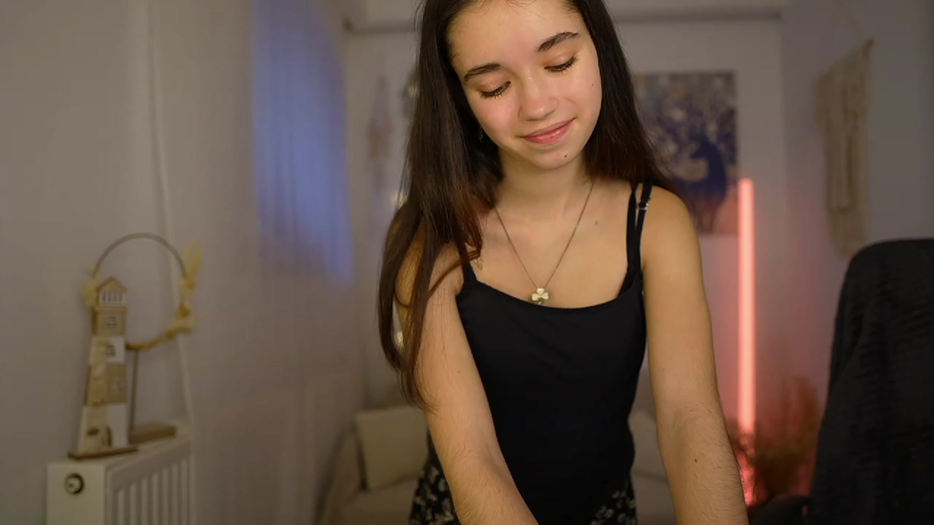 Gallery image thumbnail from Gia_Paige18's myfreecams stream on, 01/30/2024, 11:20 image 7 of 20