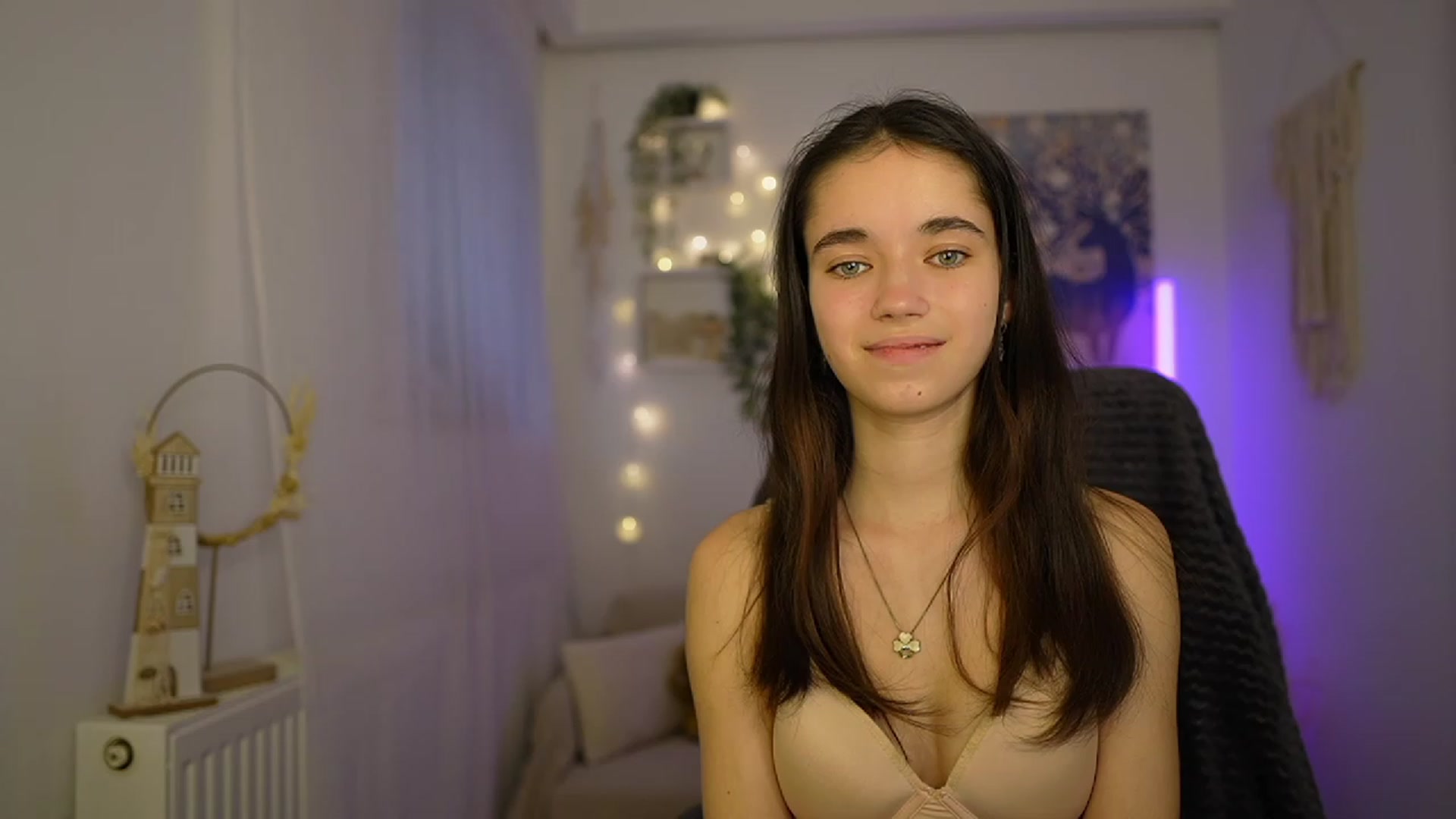 Gallery image thumbnail from Gia_Paige18's myfreecams stream on, 01/31/2024, 13:38 image 10 of 20