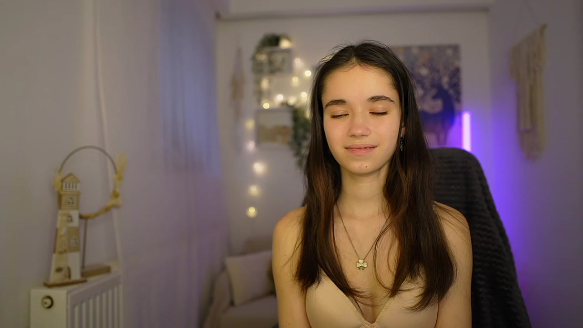 Gallery image thumbnail from Gia_Paige18's myfreecams stream on, 01/31/2024, 13:38 image 13 of 20