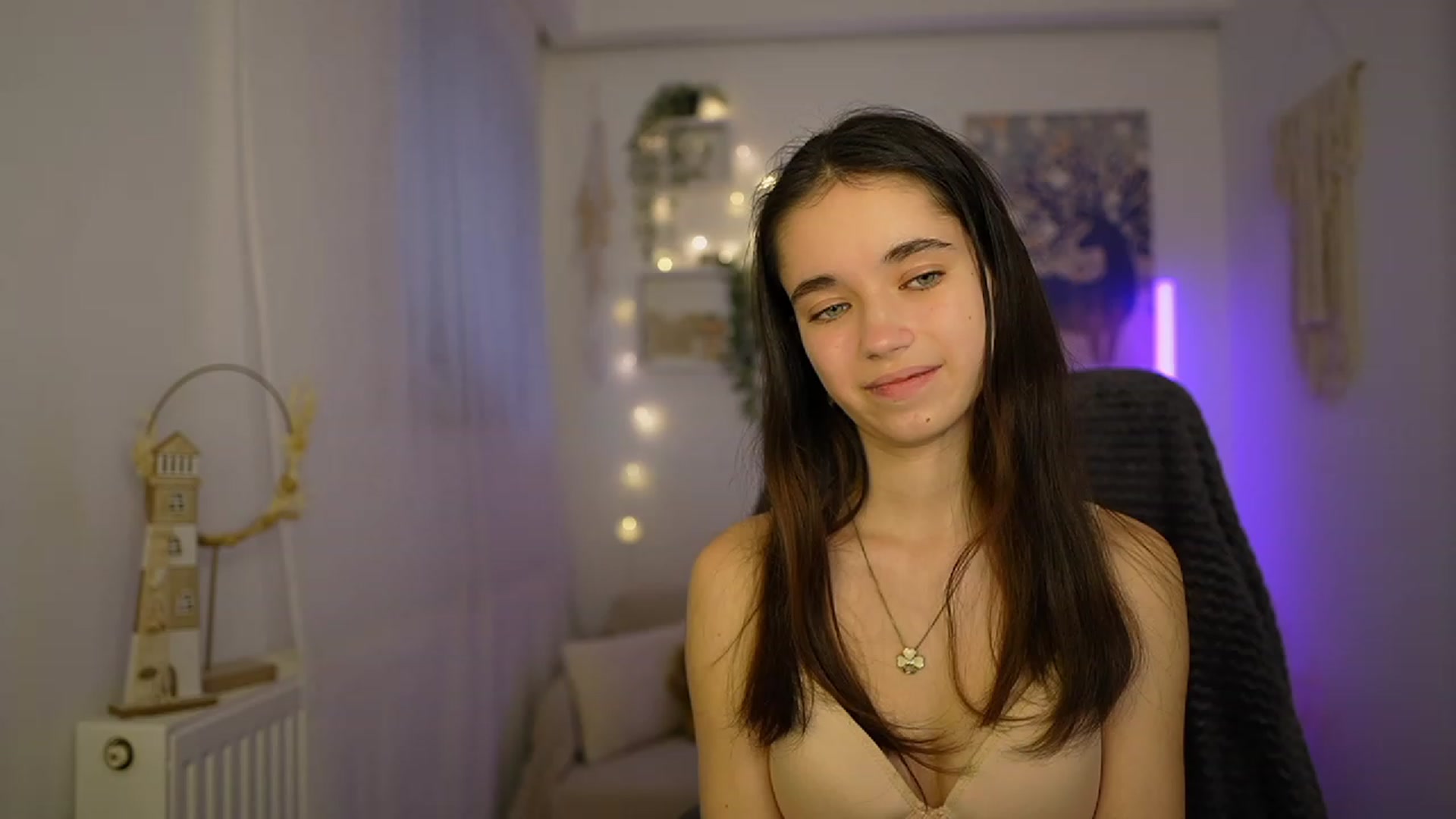 Gallery image thumbnail from Gia_Paige18's myfreecams stream on, 01/31/2024, 13:38 image 12 of 20