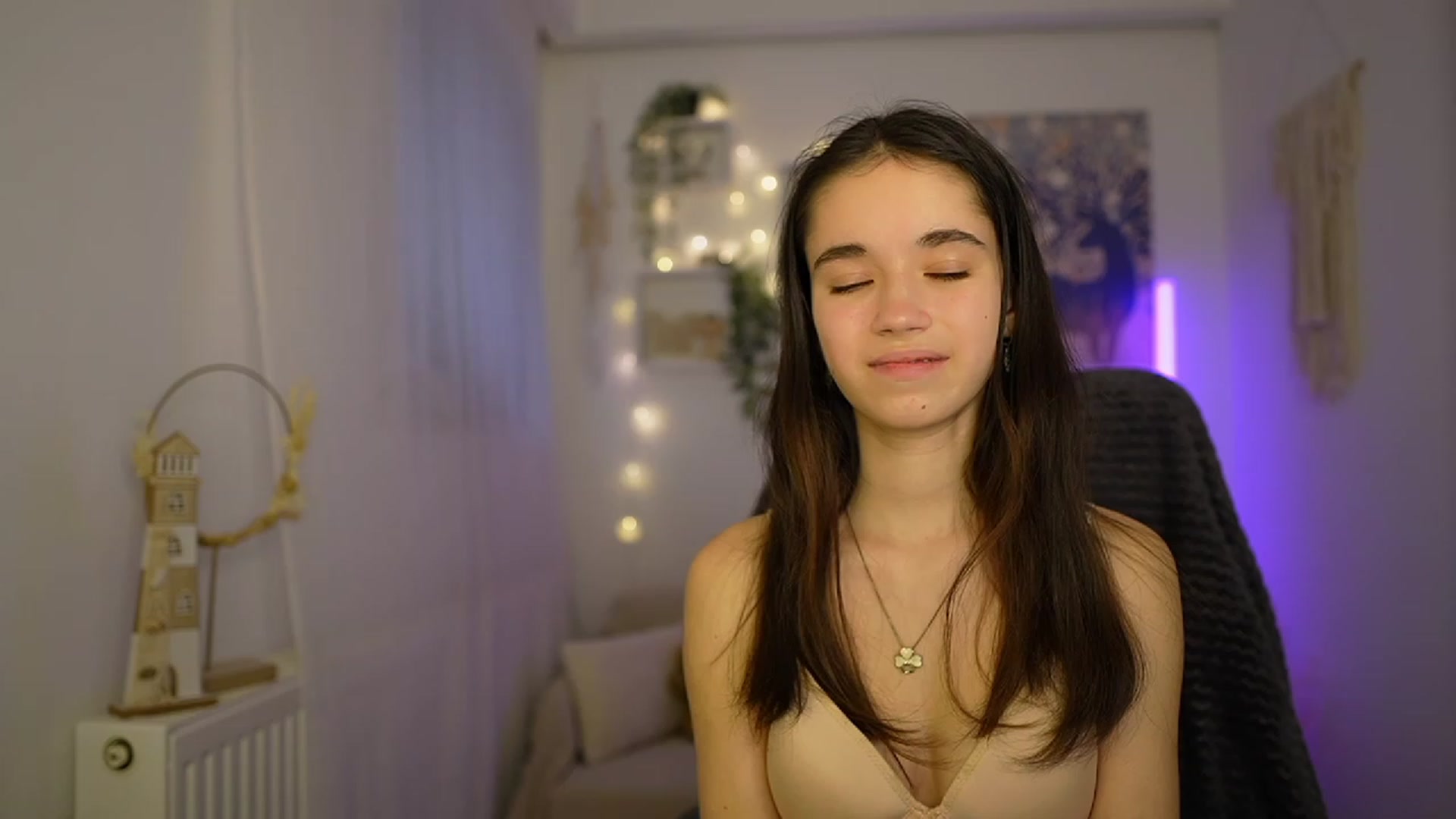 Gallery image thumbnail from Gia_Paige18's myfreecams stream on, 01/31/2024, 13:38 image 14 of 20