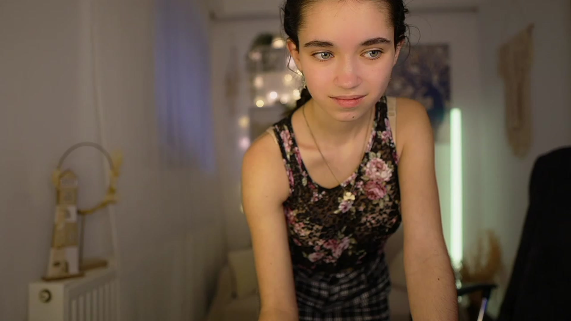 Gallery image thumbnail from Gia_Paige18's myfreecams stream on, 02/01/2024, 12:49 image 12 of 20