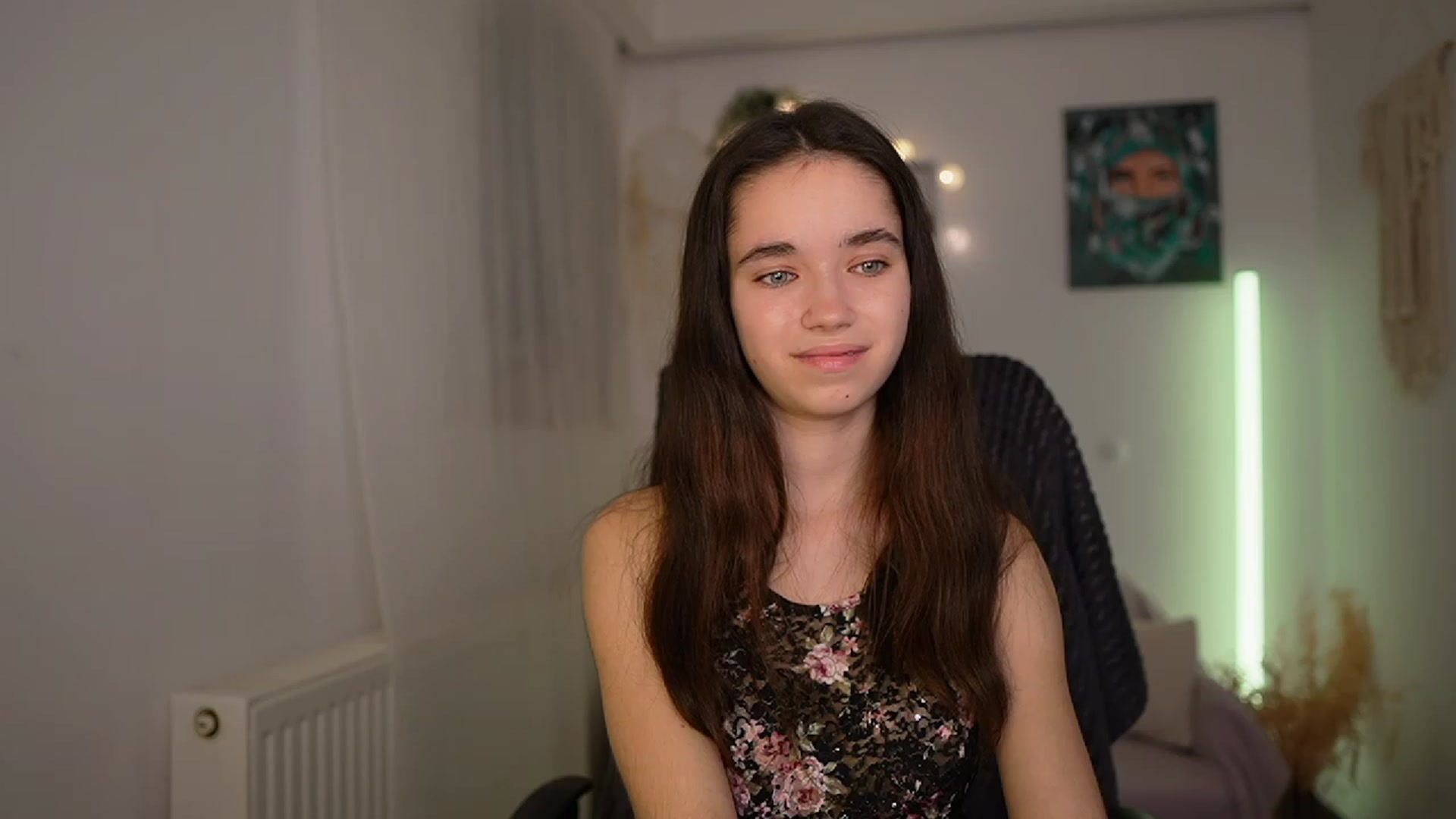 Gallery image thumbnail from Gia_Paige18's myfreecams stream on, 02/22/2024, 18:18 image 7 of 20