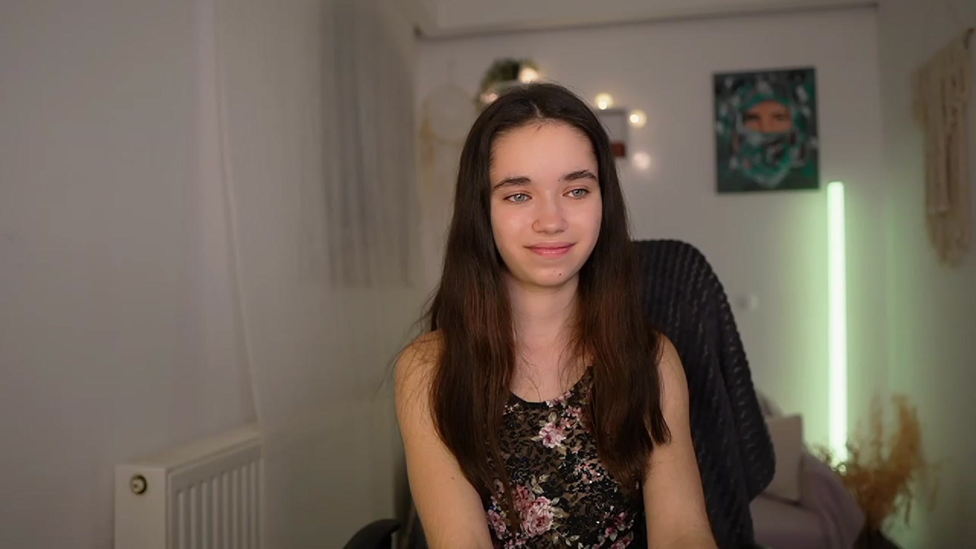 Gallery image thumbnail from Gia_Paige18's myfreecams stream on, 02/22/2024, 18:18 image 17 of 20