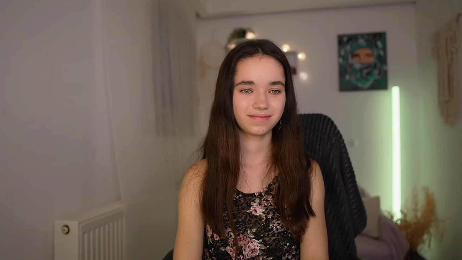Gallery image thumbnail from Gia_Paige18's myfreecams stream on, 02/22/2024, 18:18 image 18 of 20