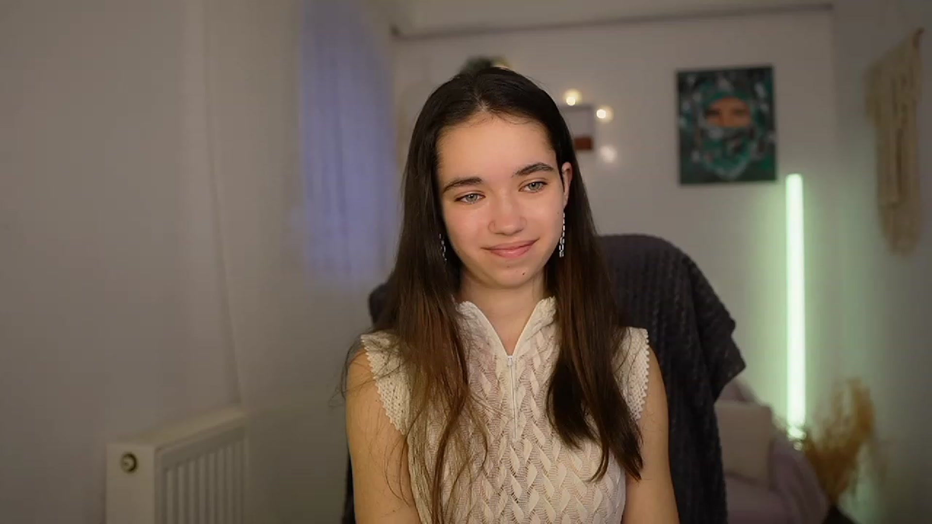 Gallery image thumbnail from Gia_Paige18's myfreecams stream on, 02/25/2024, 13:08 image 13 of 20