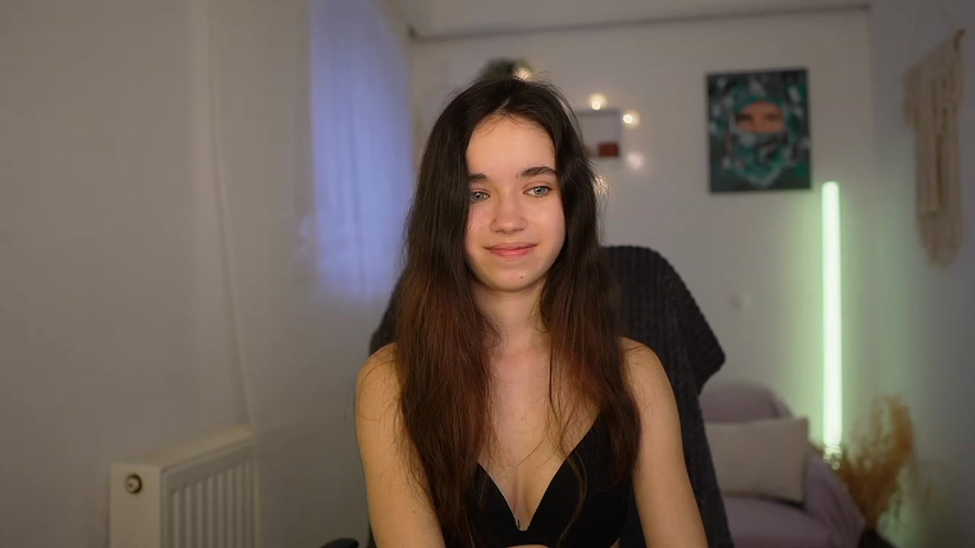Gallery image thumbnail from Gia_Paige18's myfreecams stream on, 02/27/2024, 12:47 image 18 of 20