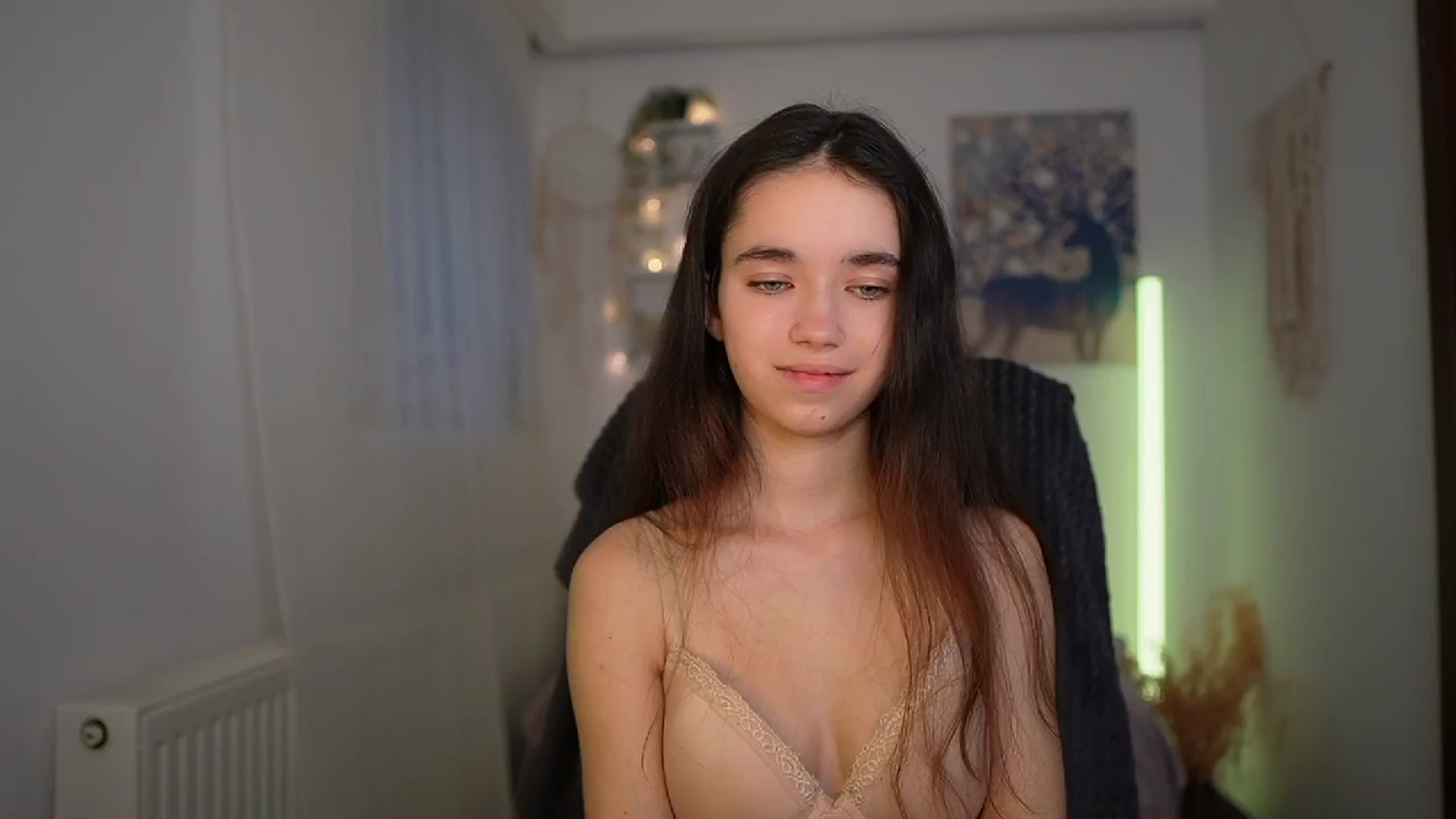 Gallery image thumbnail from Gia_Paige18's myfreecams stream on, 03/03/2024, 15:22 image 16 of 20