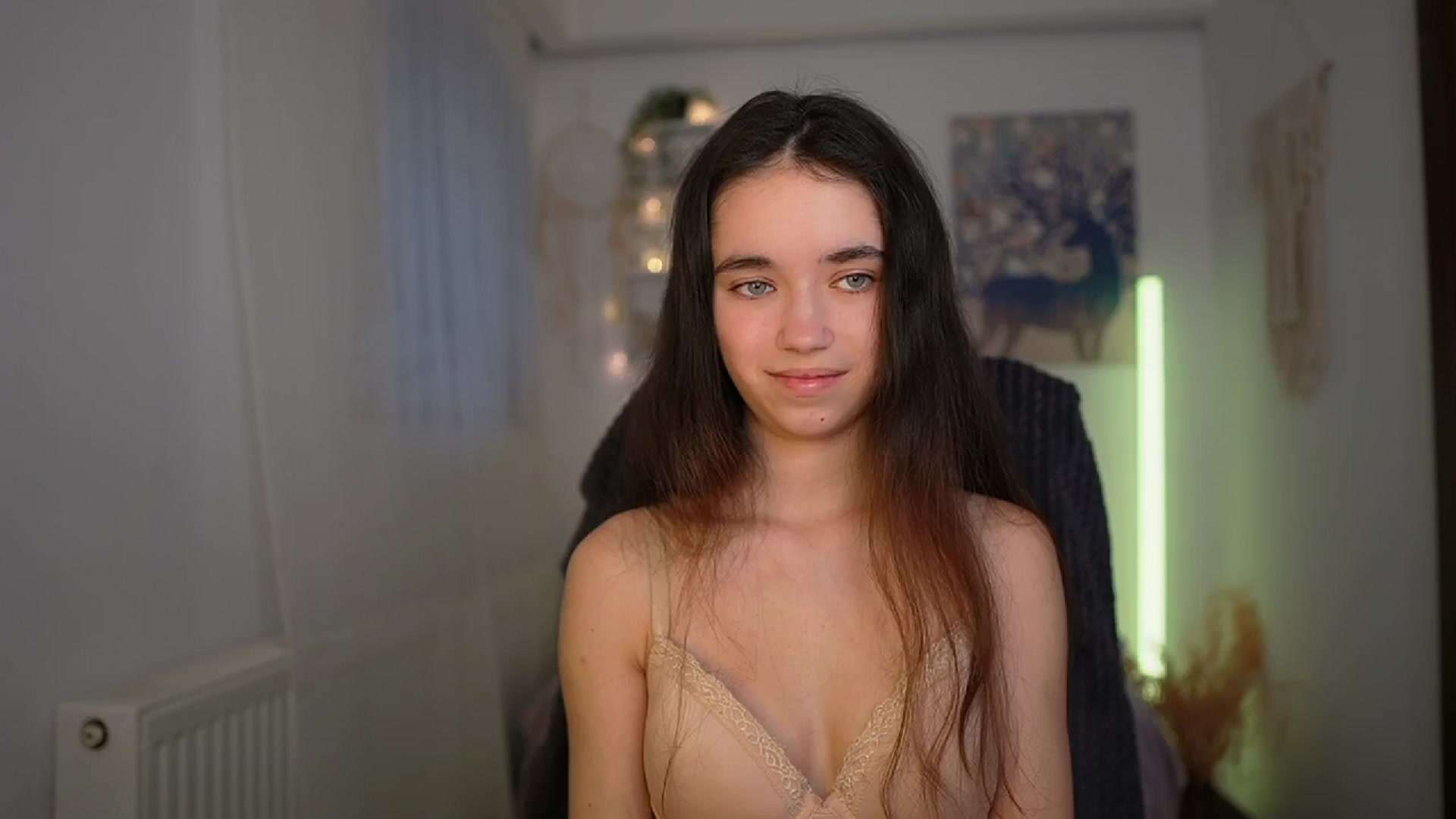 Gallery image thumbnail from Gia_Paige18's myfreecams stream on, 03/03/2024, 15:22 image 13 of 20