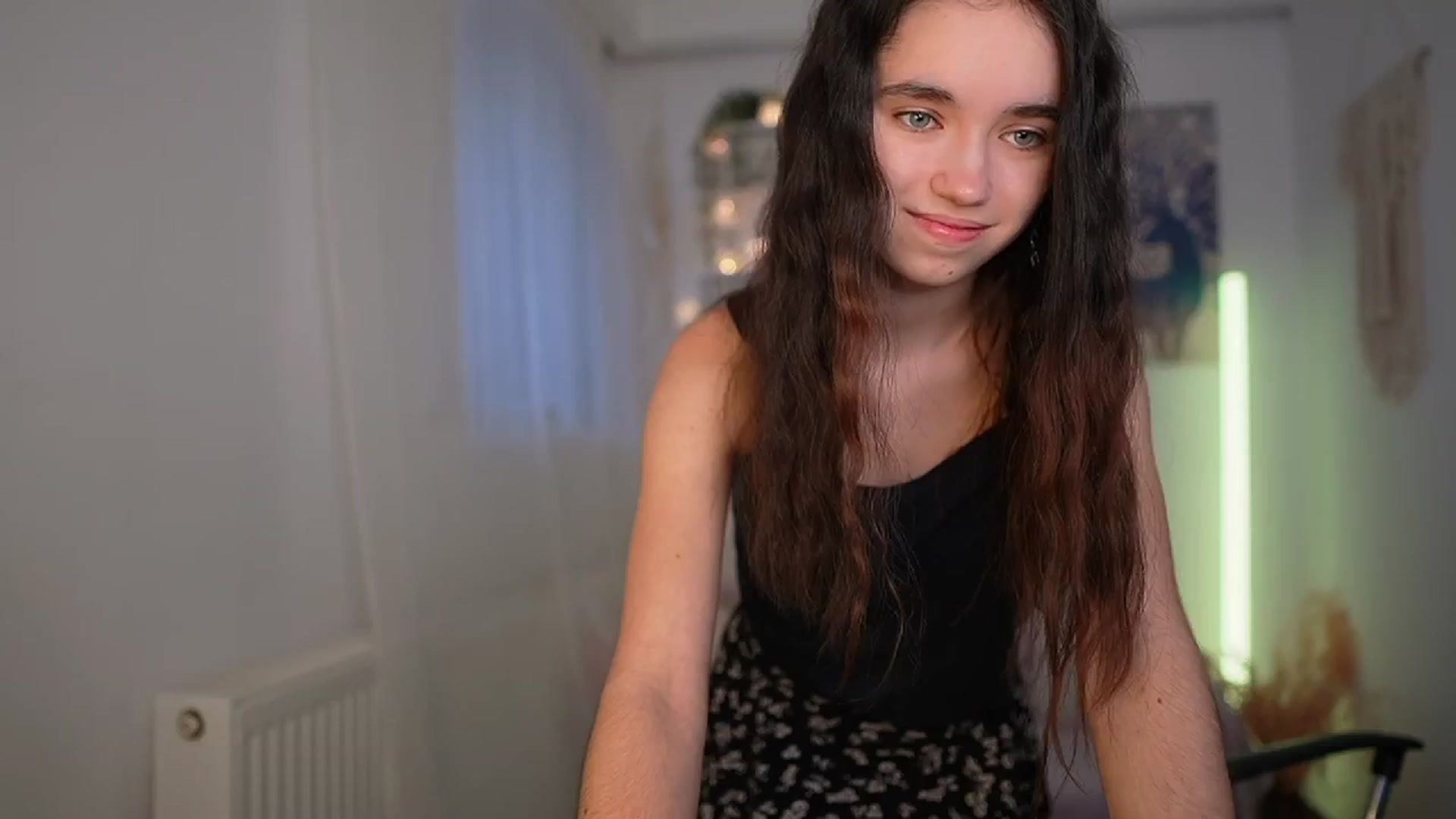 Gallery image thumbnail from Gia_Paige18's myfreecams stream on, 03/05/2024, 13:36 image 20 of 20