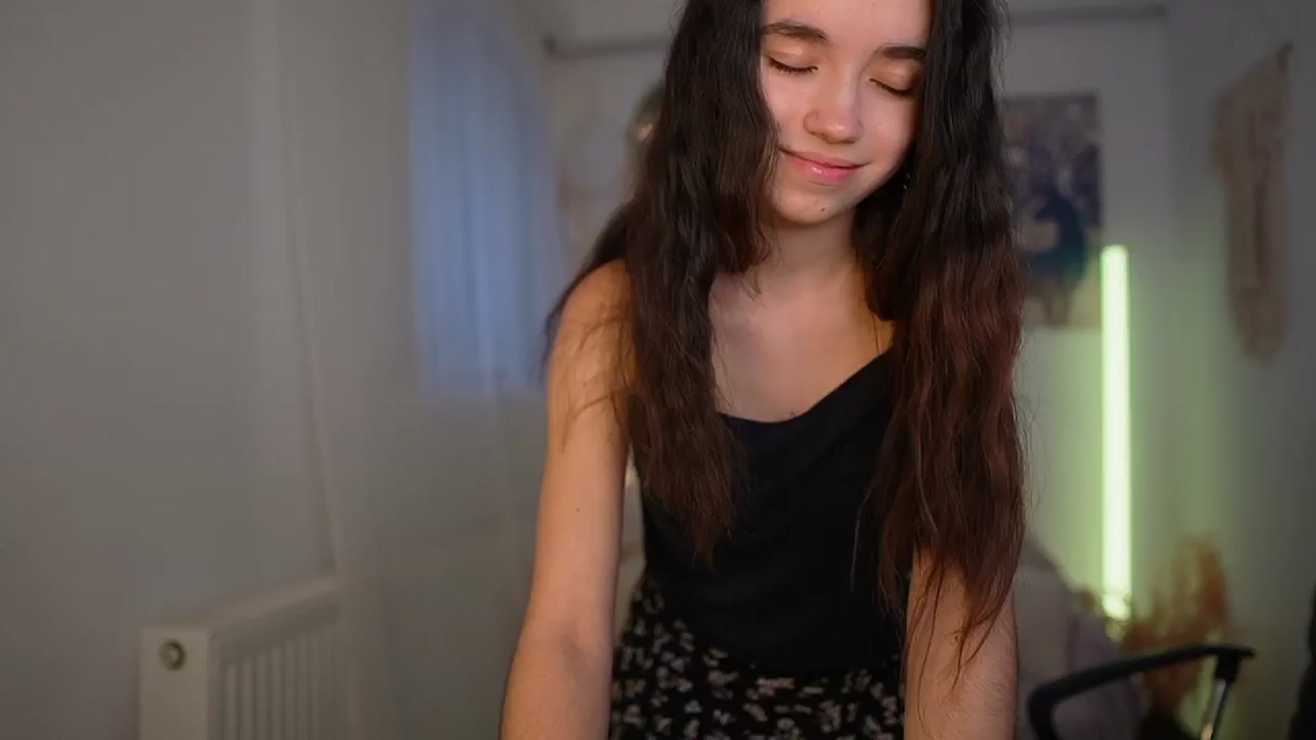 Gallery image thumbnail from Gia_Paige18's myfreecams stream on, 03/05/2024, 13:36 image 5 of 20