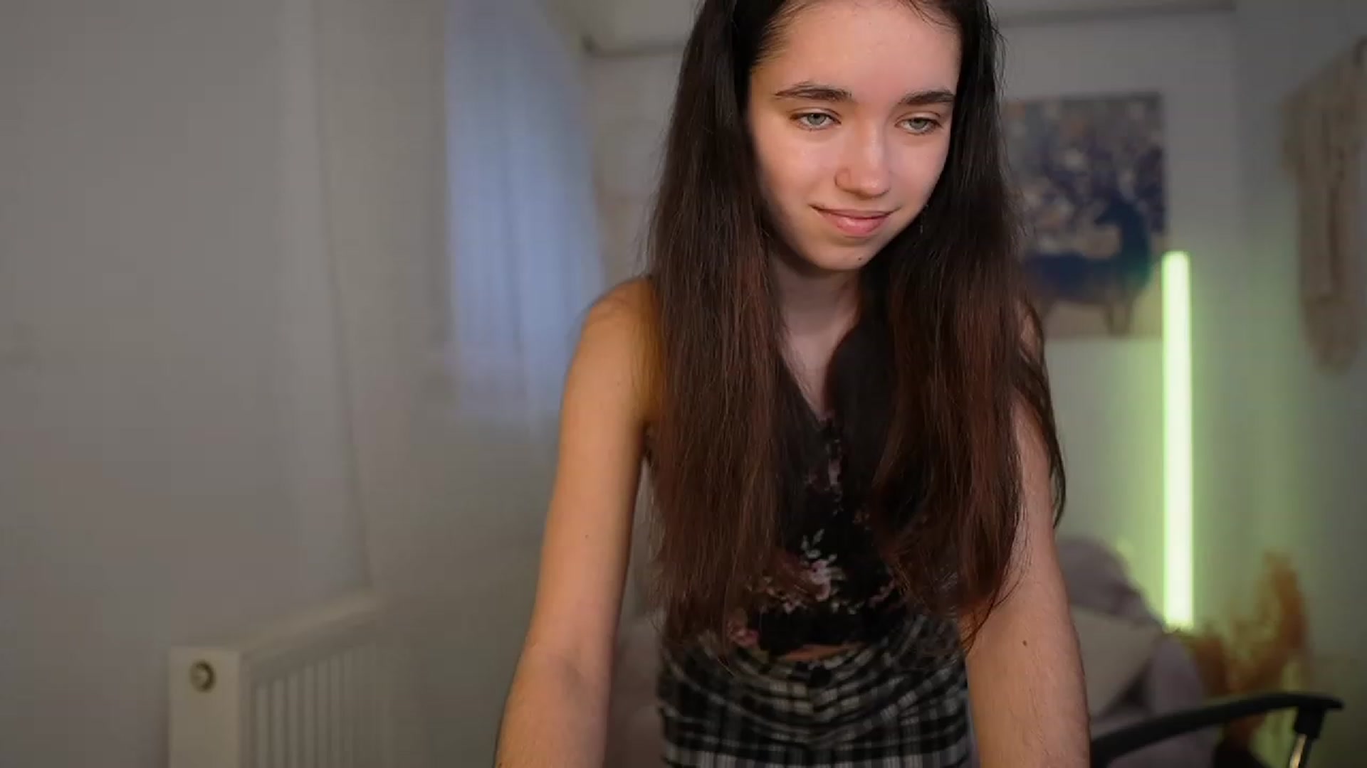 Gallery image thumbnail from Gia_Paige18's myfreecams stream on, 03/10/2024, 11:08 image 10 of 20