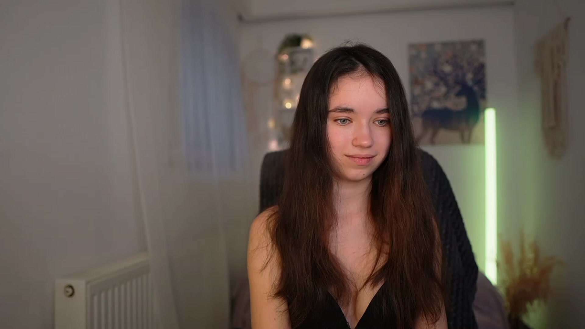 Gallery image thumbnail from Gia_Paige18's myfreecams stream on, 03/11/2024, 09:37 image 16 of 20