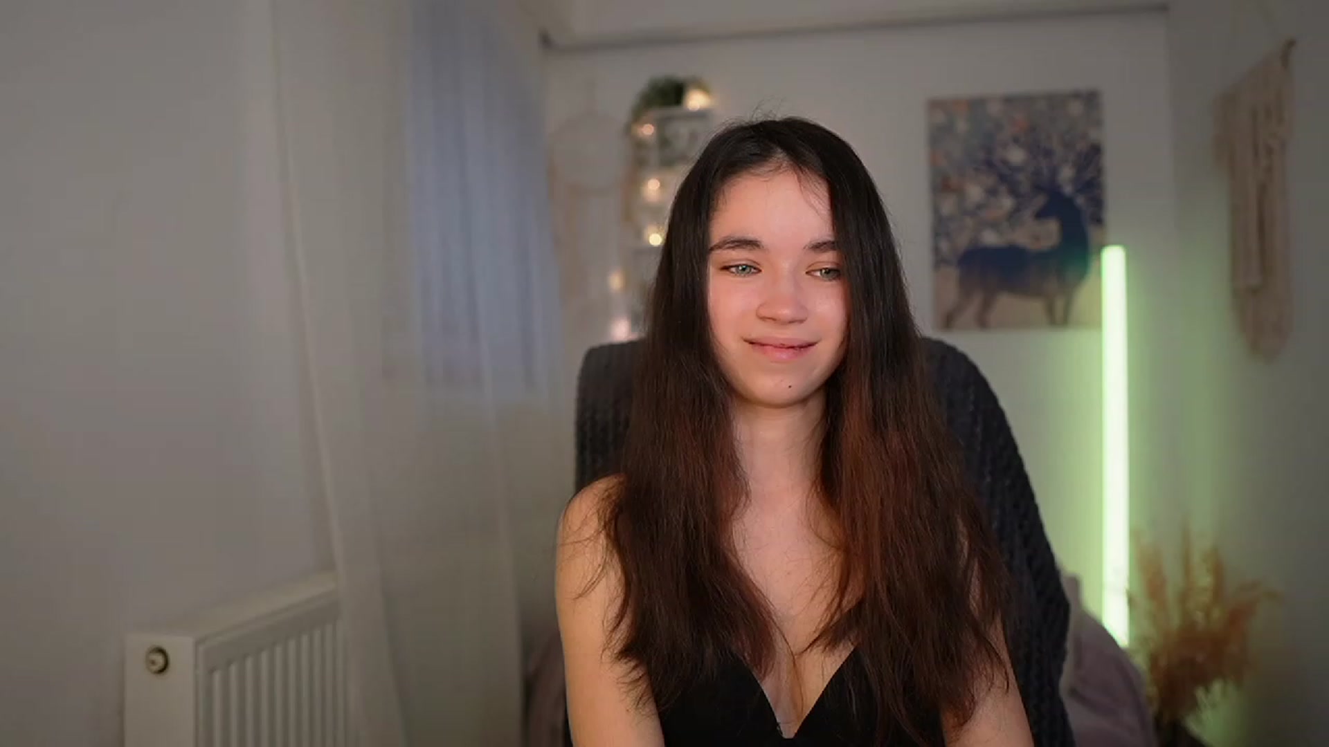 Gallery image thumbnail from Gia_Paige18's myfreecams stream on, 03/11/2024, 09:37 image 19 of 20