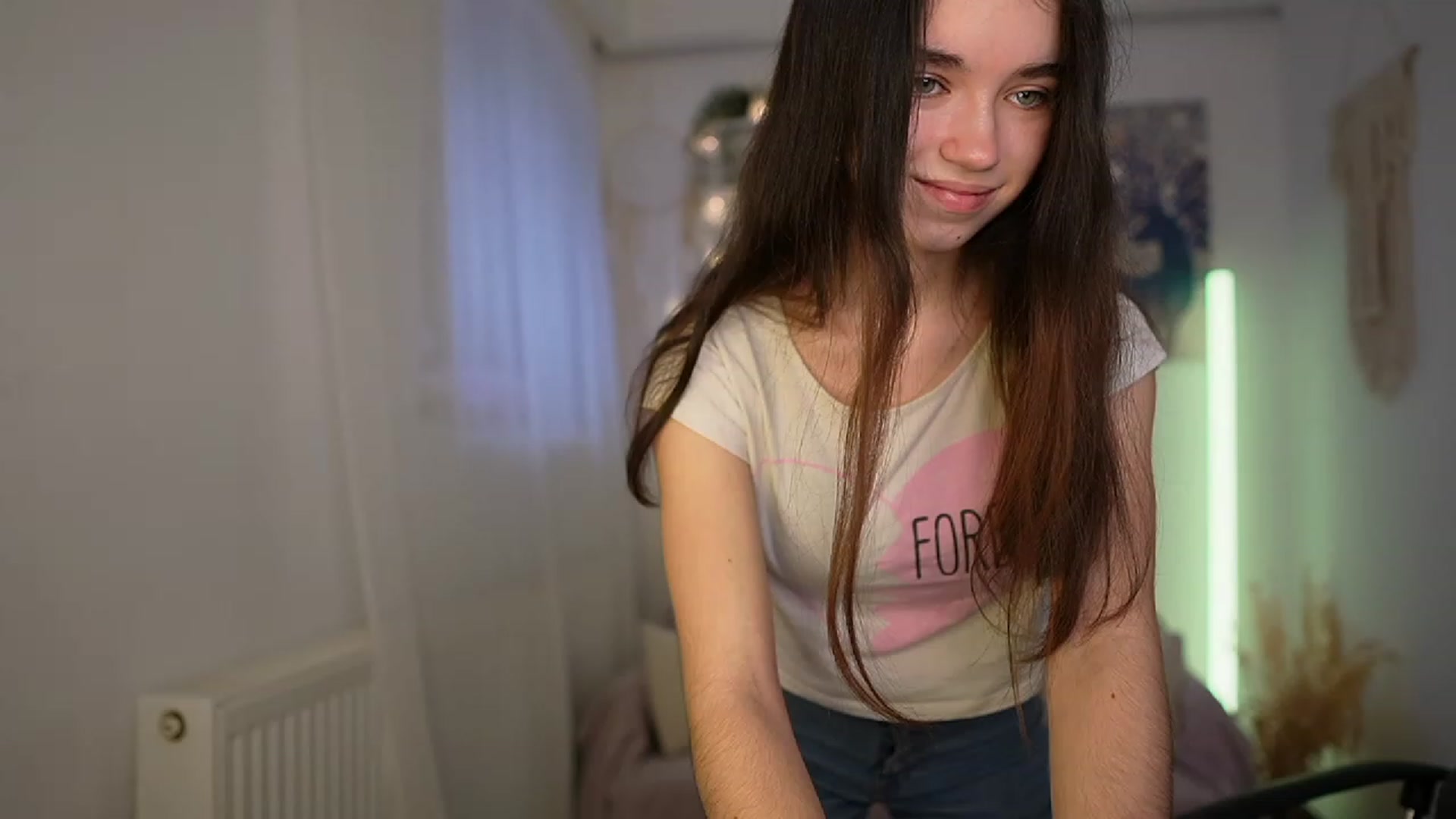 Gallery image thumbnail from Gia_Paige18's myfreecams stream on, 03/12/2024, 10:20 image 6 of 20
