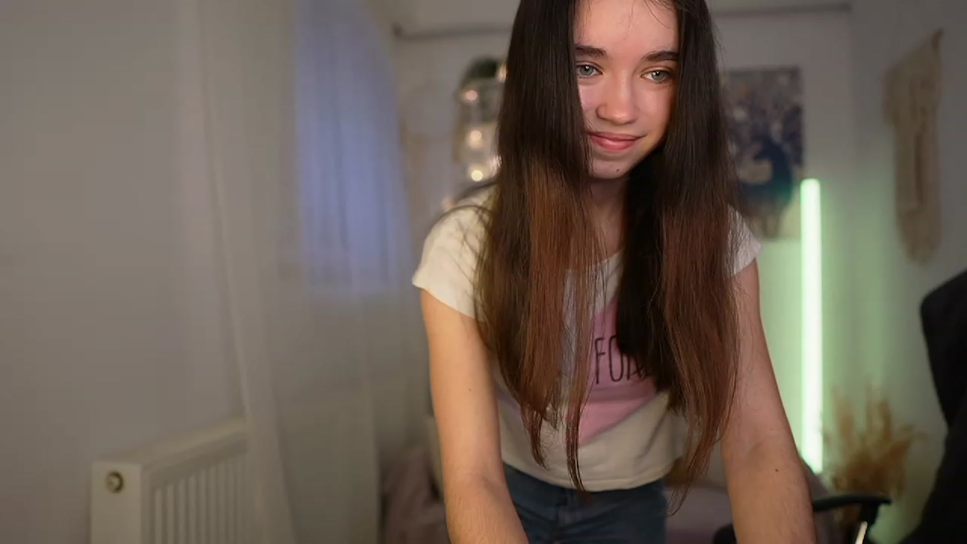 Gallery image thumbnail from Gia_Paige18's myfreecams stream on, 03/12/2024, 11:58 image 4 of 20
