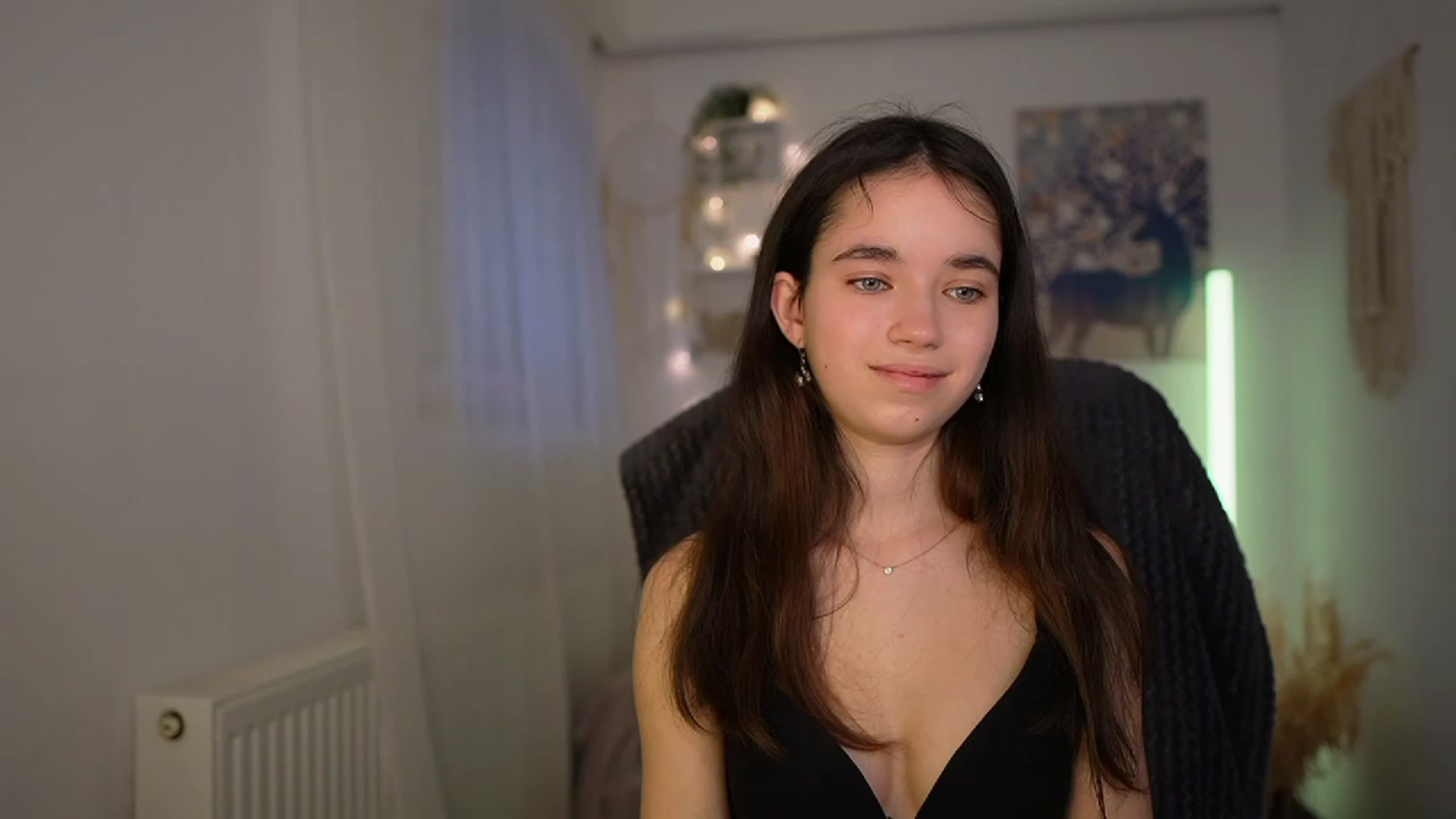 Gallery image thumbnail from Gia_Paige18's myfreecams stream on, 03/12/2024, 14:06 image 17 of 20