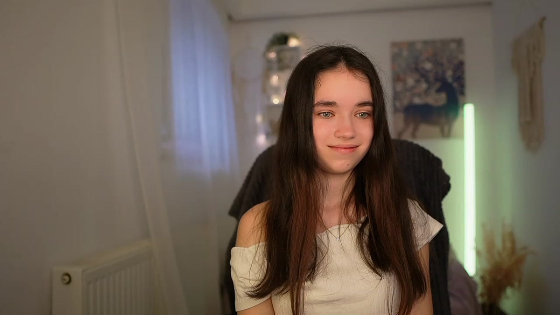 Gallery image thumbnail from Gia_Paige18's myfreecams stream on, 03/13/2024, 12:49 image 7 of 20
