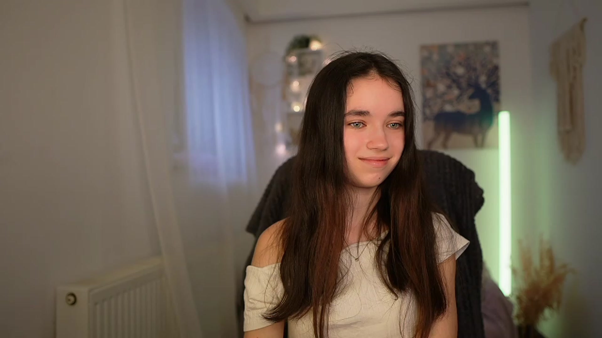 Gallery image thumbnail from Gia_Paige18's myfreecams stream on, 03/13/2024, 12:49 image 8 of 20