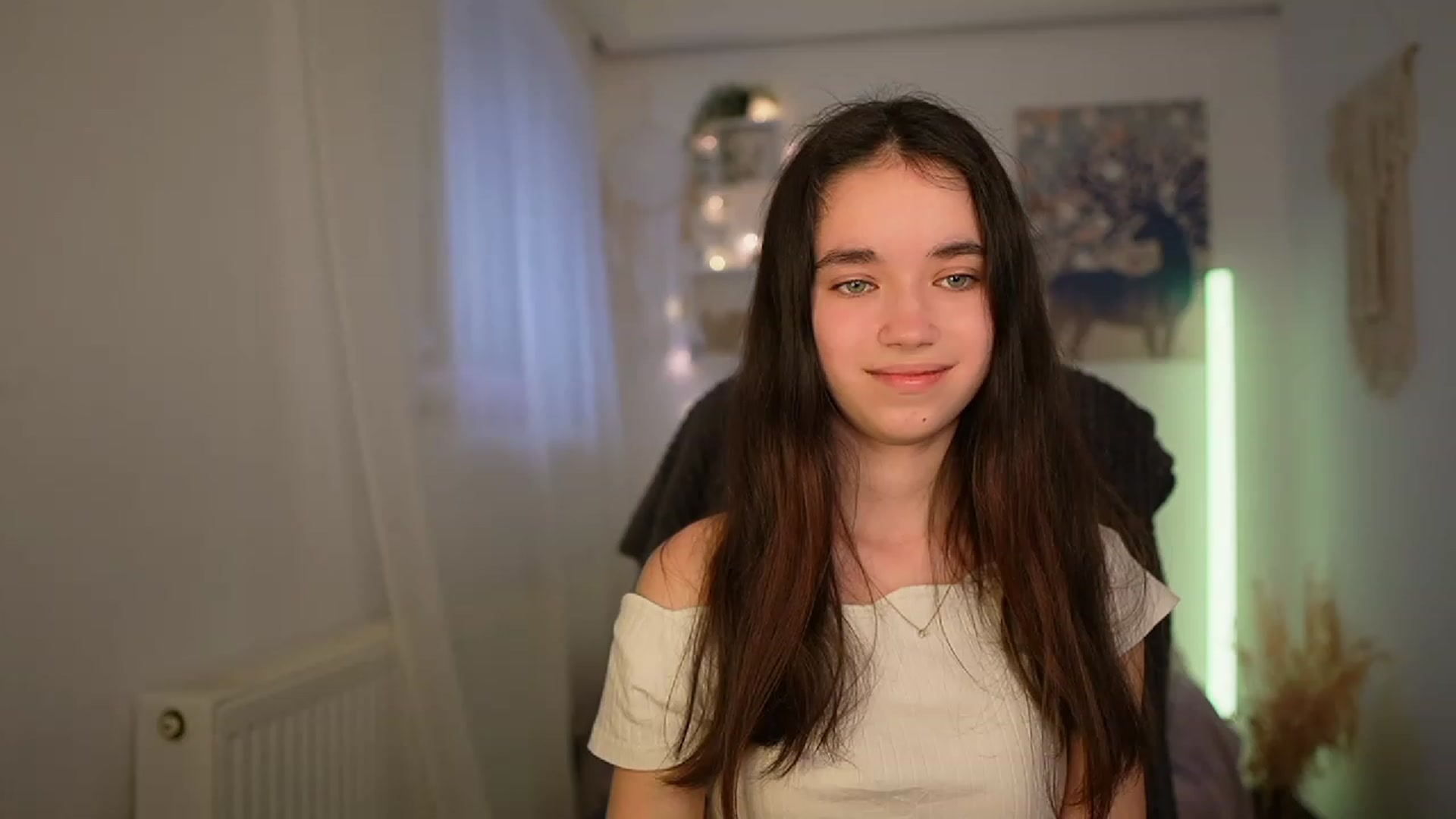 Gallery image thumbnail from Gia_Paige18's myfreecams stream on, 03/13/2024, 12:49 image 2 of 20