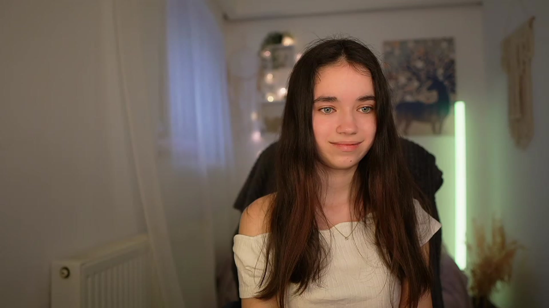 Gallery image thumbnail from Gia_Paige18's myfreecams stream on, 03/13/2024, 12:49 image 3 of 20